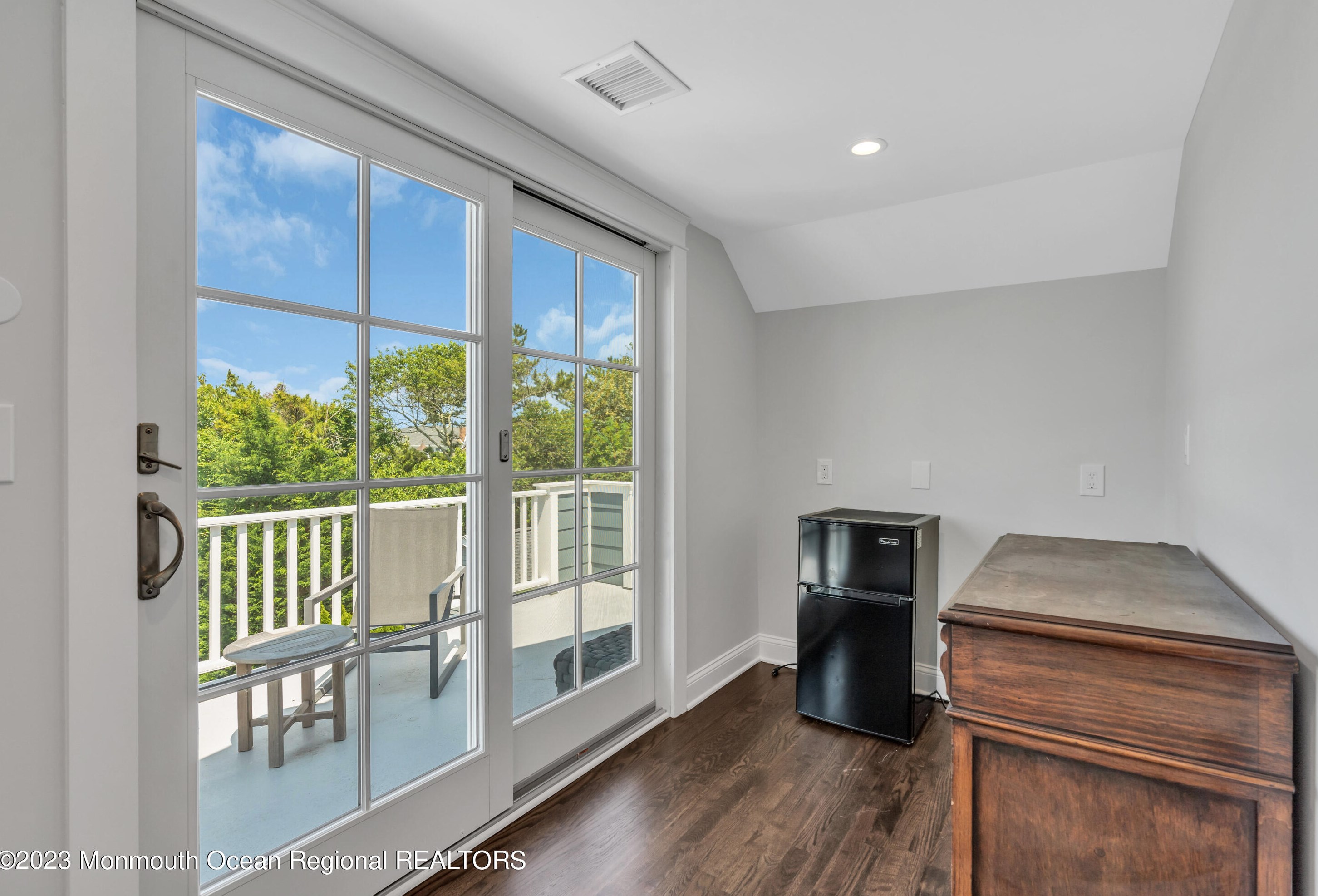 12 Atlantic Ave, Wall Township NJ 08736-1202 exterior