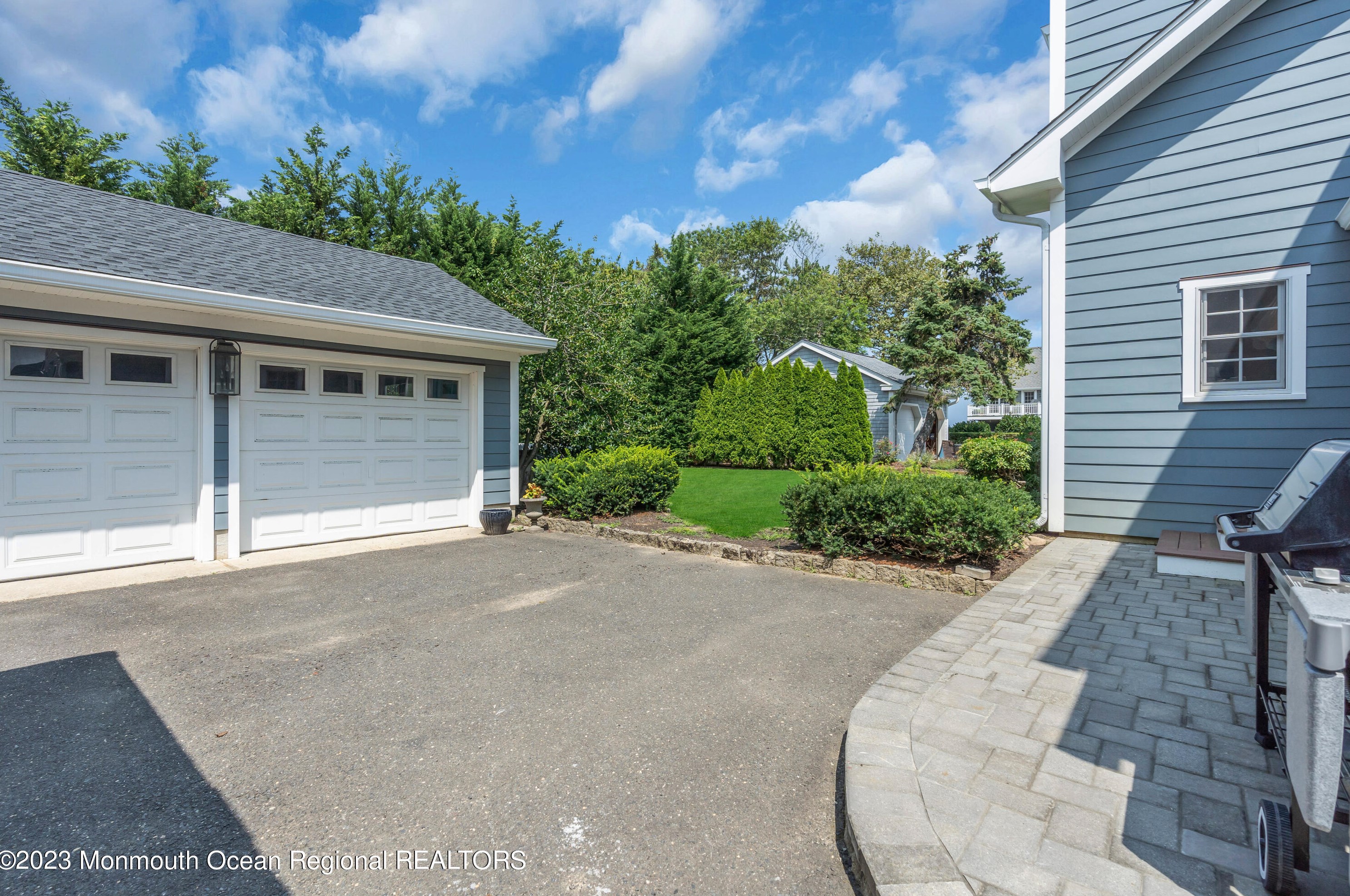 12 Atlantic Ave, Wall Township NJ 08736-1202 exterior