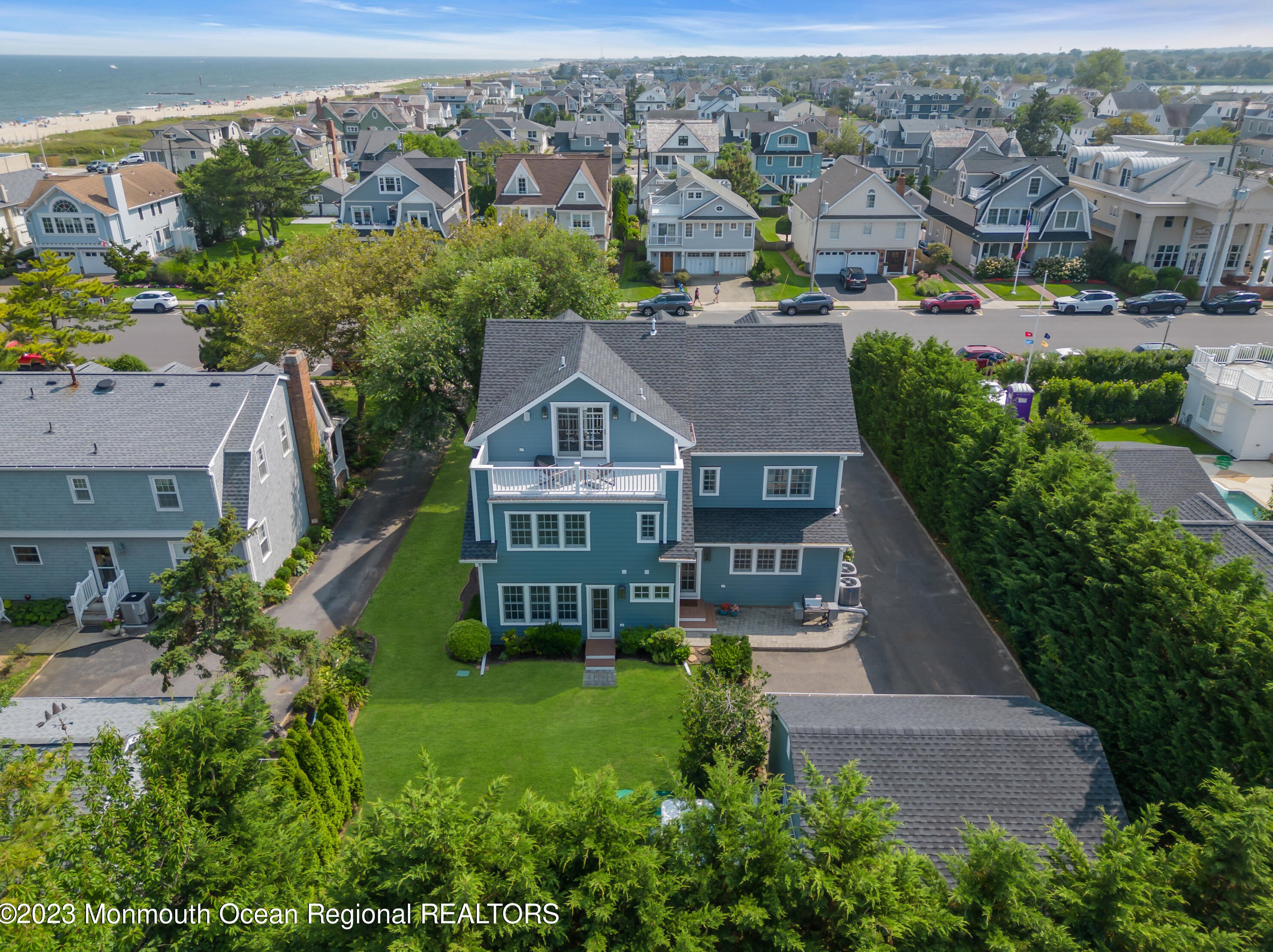 12 Atlantic Ave, Wall Township NJ 08736-1202 exterior