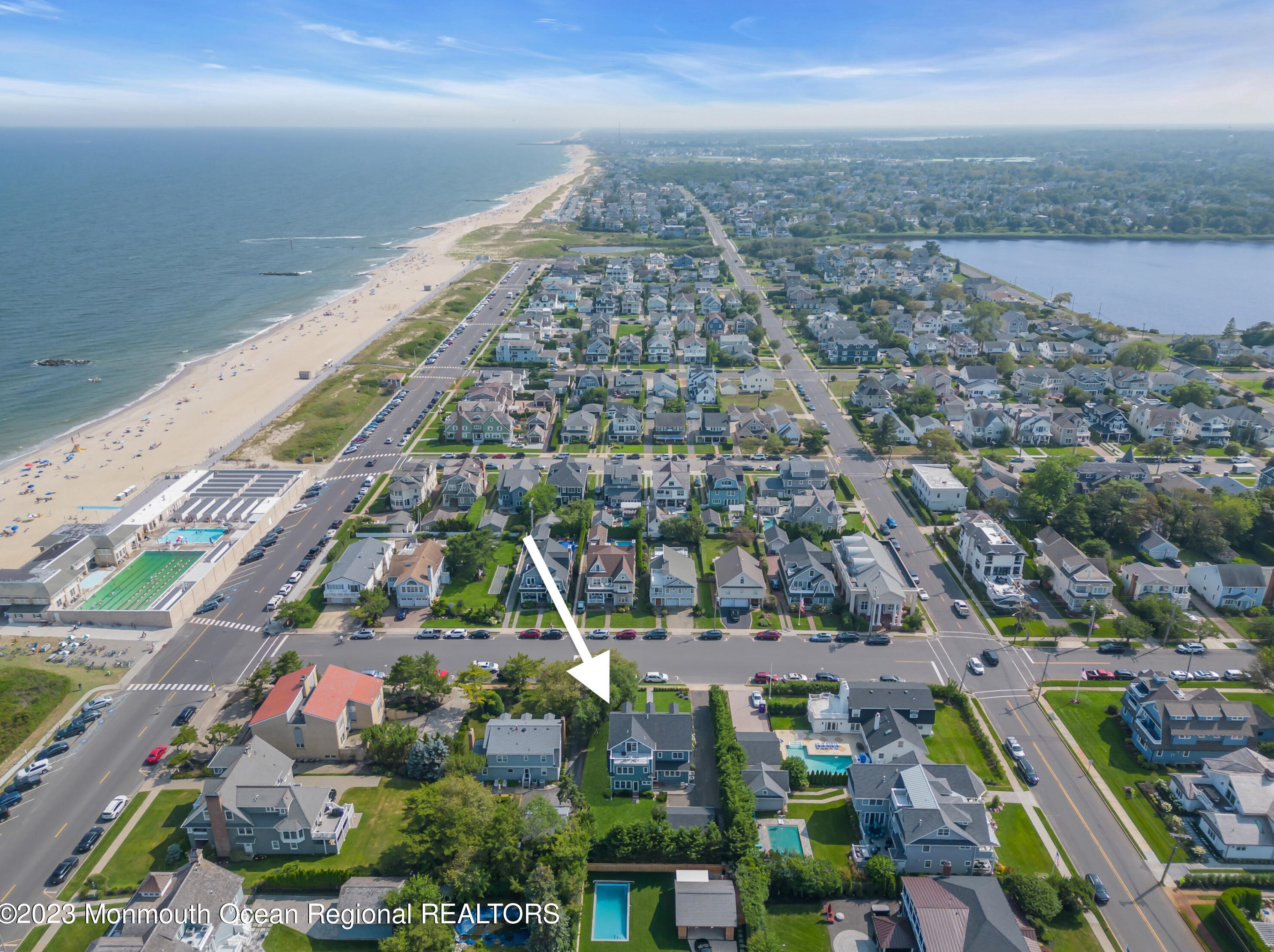 12 Atlantic Ave, Wall Township NJ 08736-1202 exterior