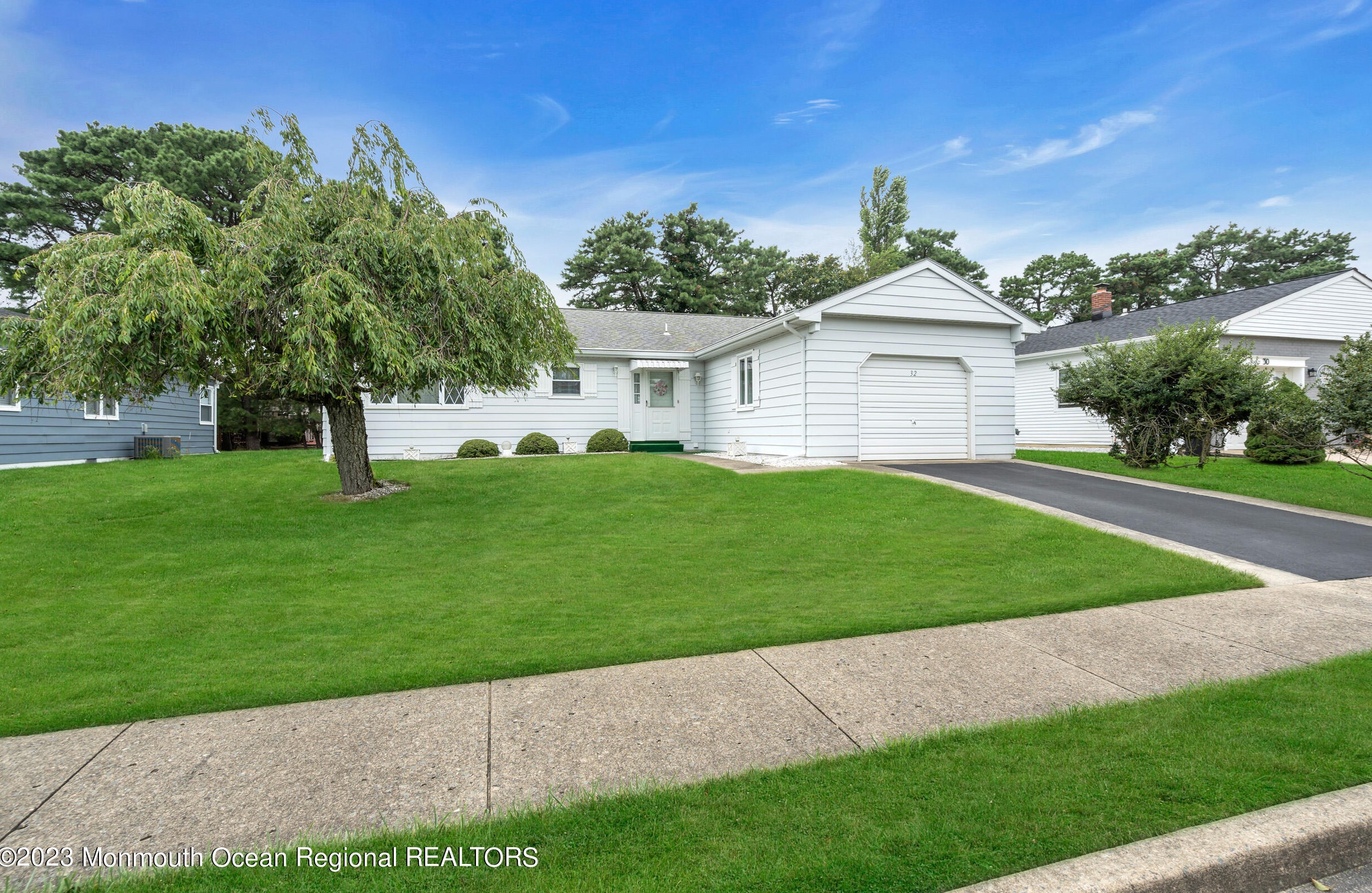 32 Exitir St, Toms River NJ 08757-5922 exterior