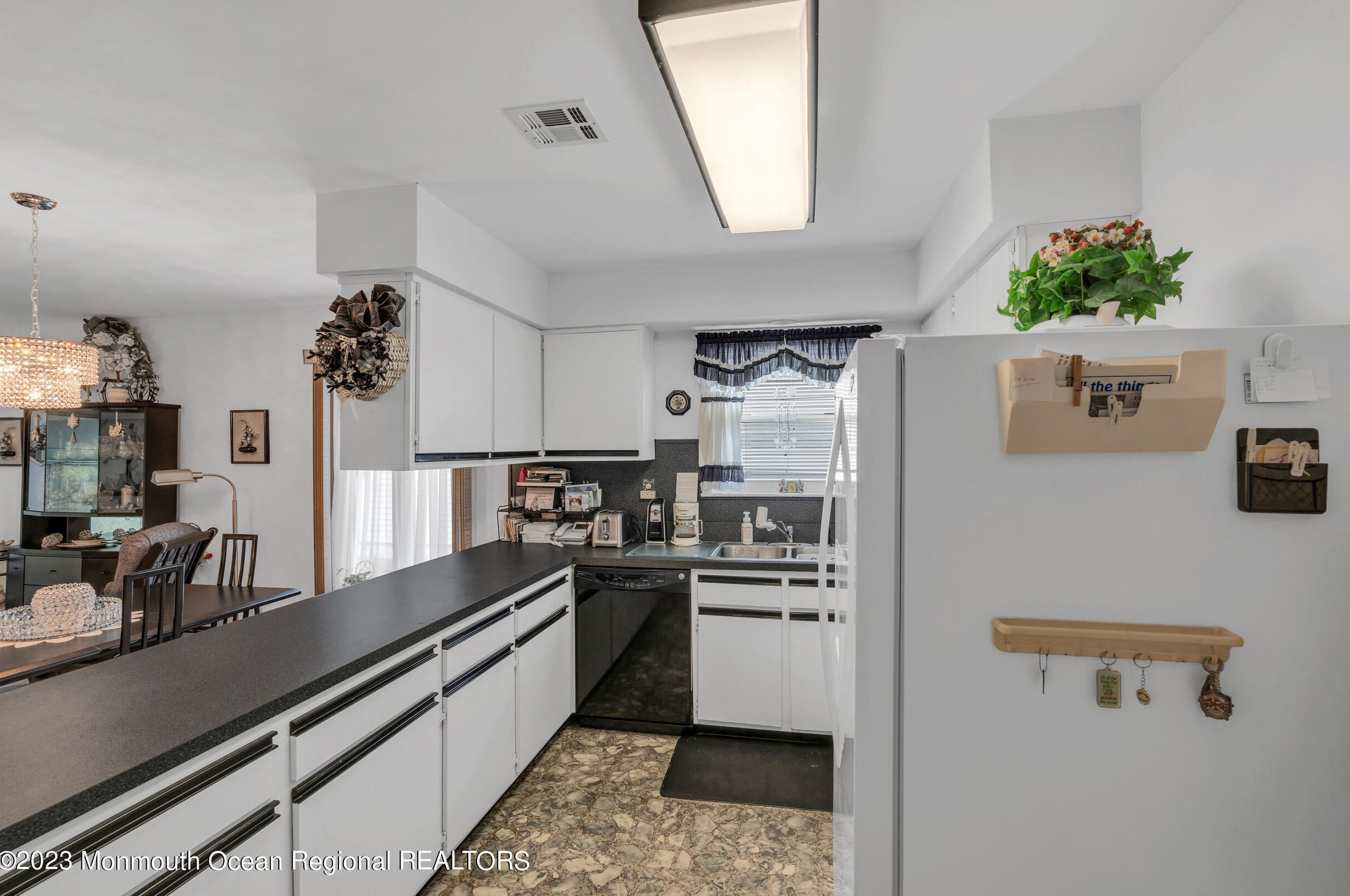 32 Exitir St, Toms River NJ 08757-5922 exterior