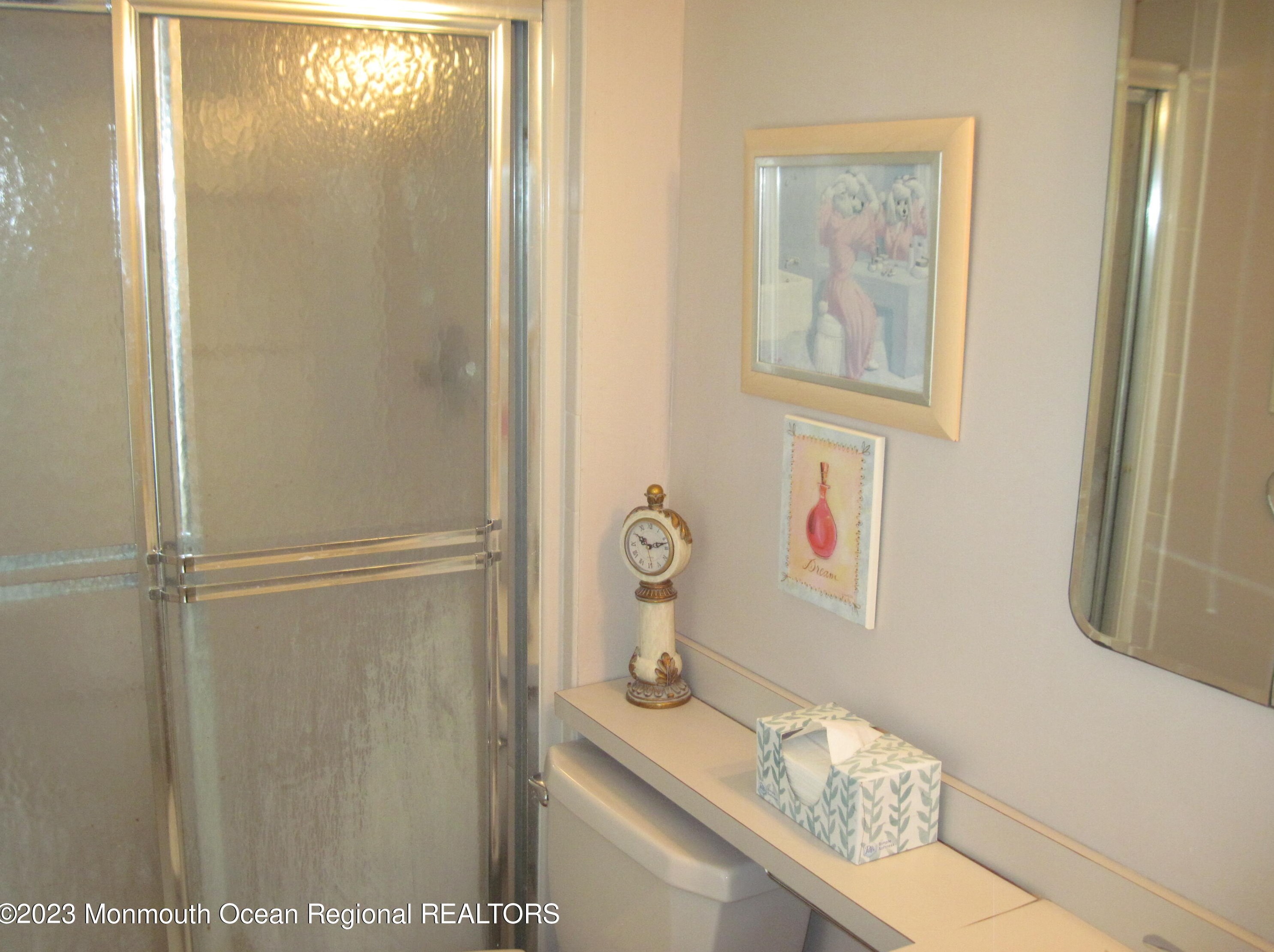 93 Avondale Ln, Matawan NJ 07747-1239 exterior