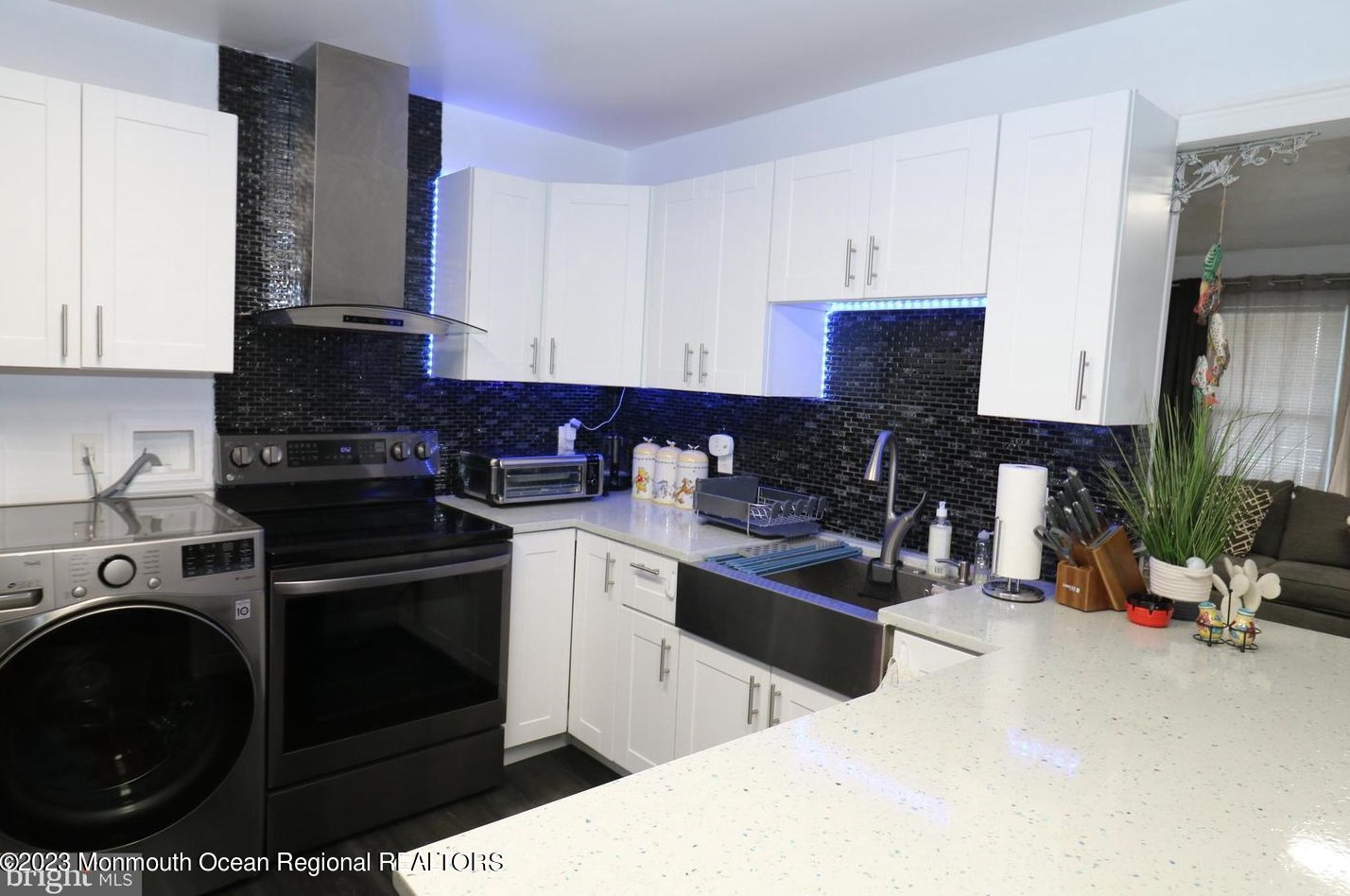 919 Radio Rd, Tuckerton NJ  08087-1601 exterior