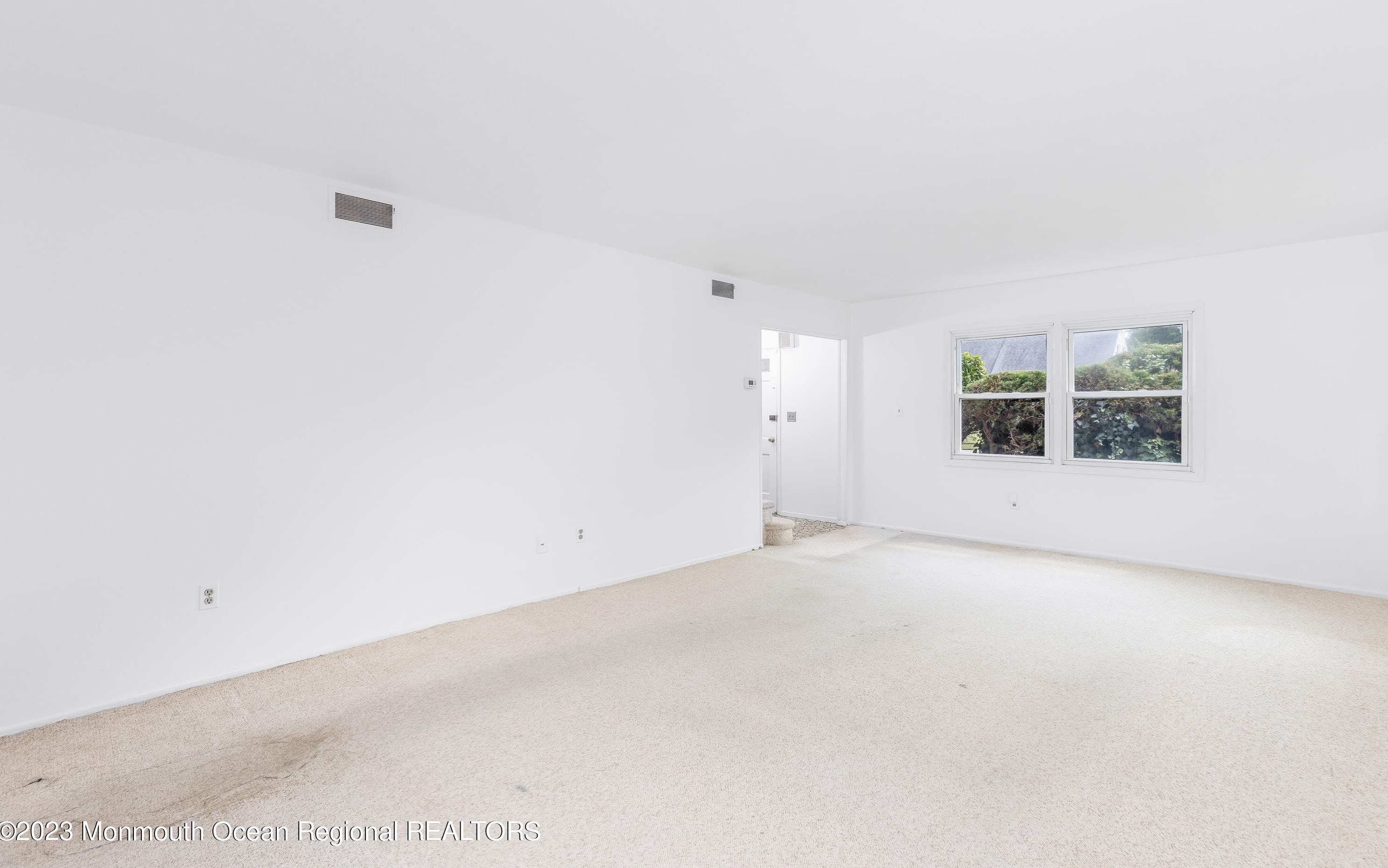 84 Ivy Way, Matawan NJ 07747-1730 exterior