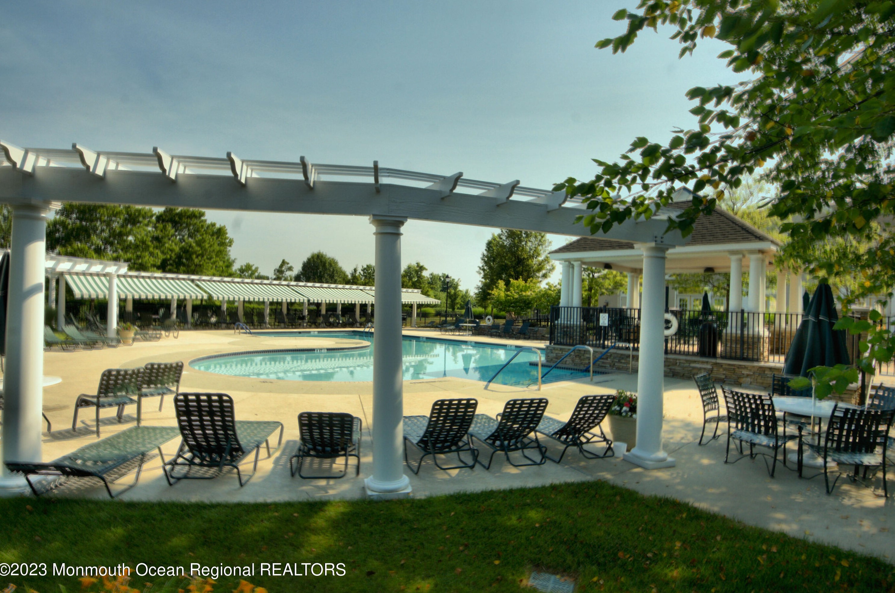 27 Plantation Way, Upper Freehold NJ 08501-1870 exterior