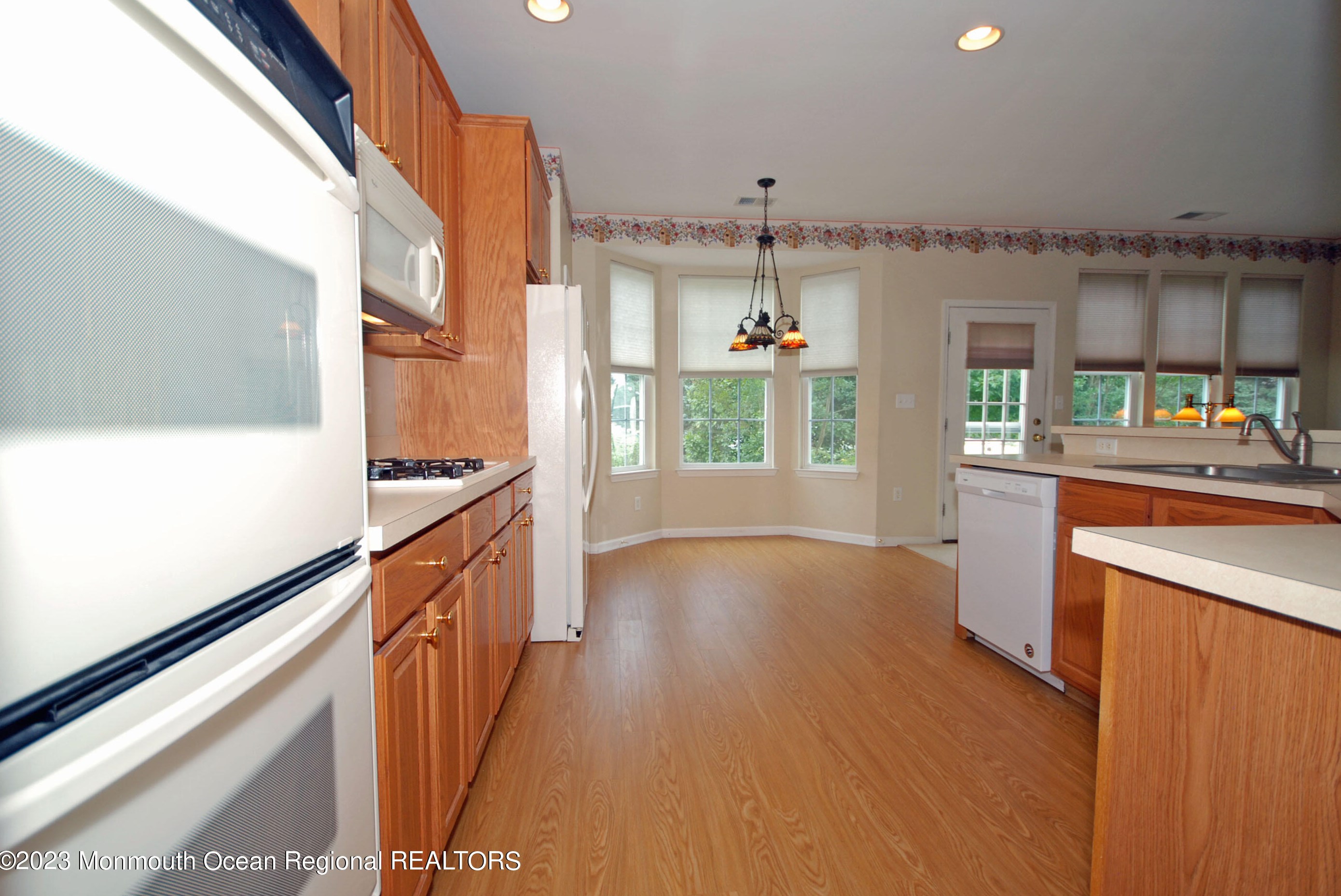 27 Plantation Way, Upper Freehold NJ 08501-1870 exterior