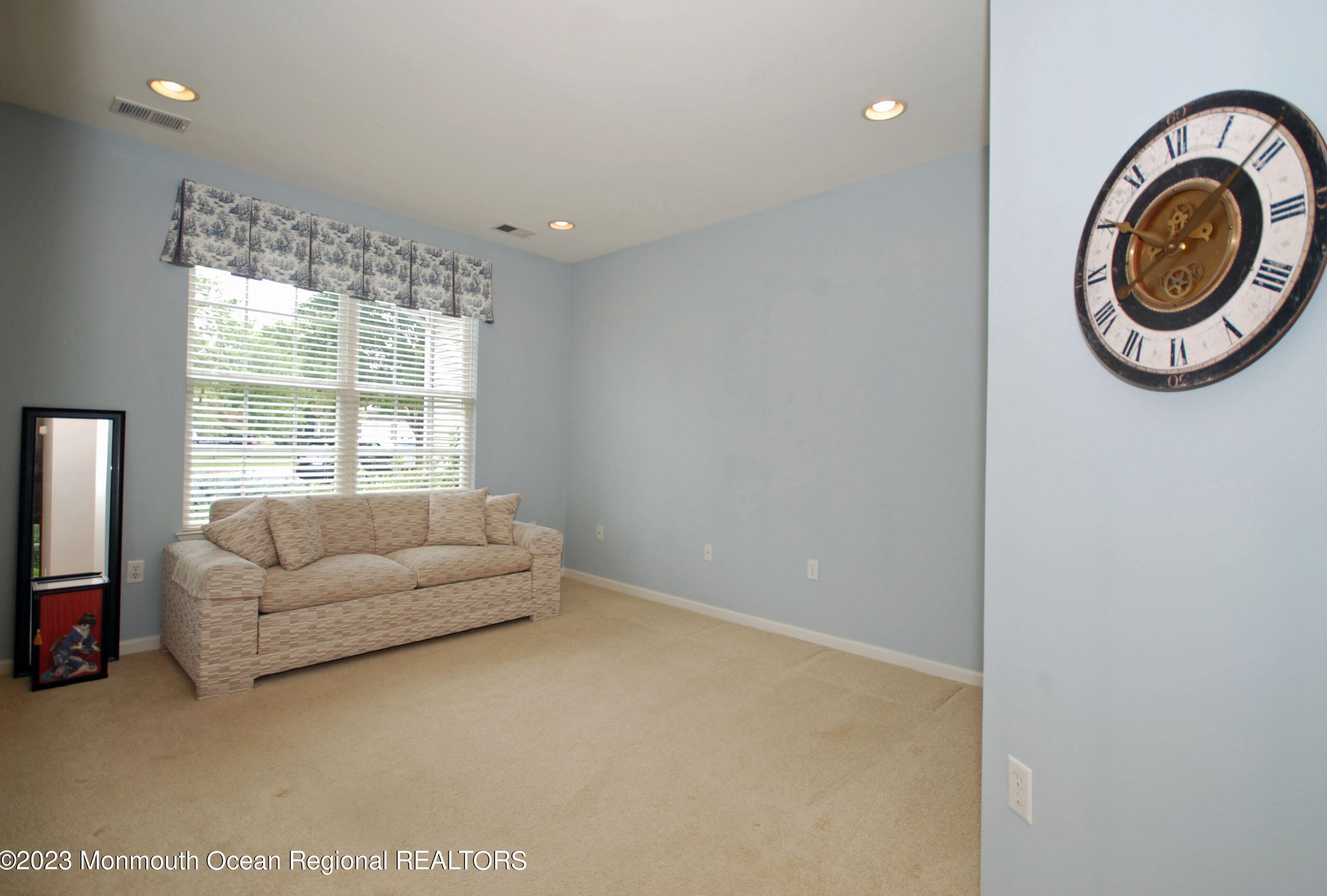 27 Plantation Way, Upper Freehold NJ 08501-1870 exterior