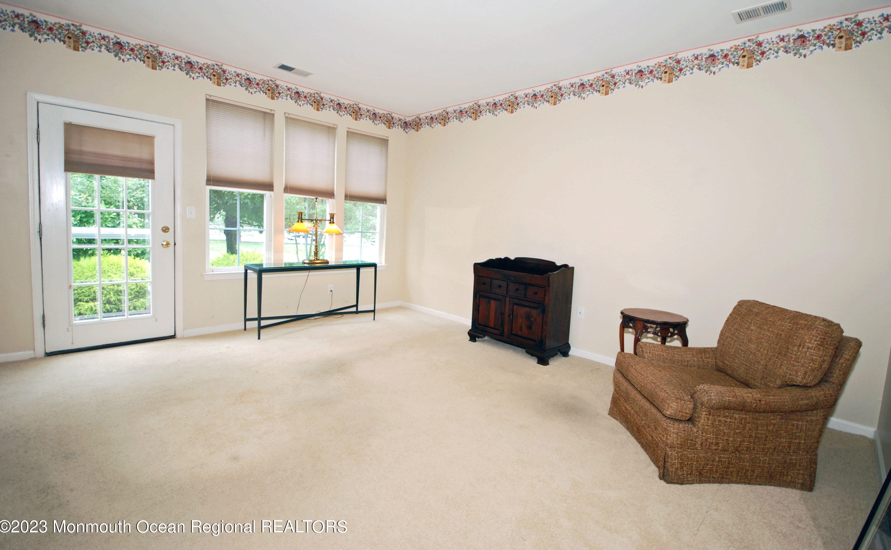 27 Plantation Way, Upper Freehold NJ 08501-1870 exterior