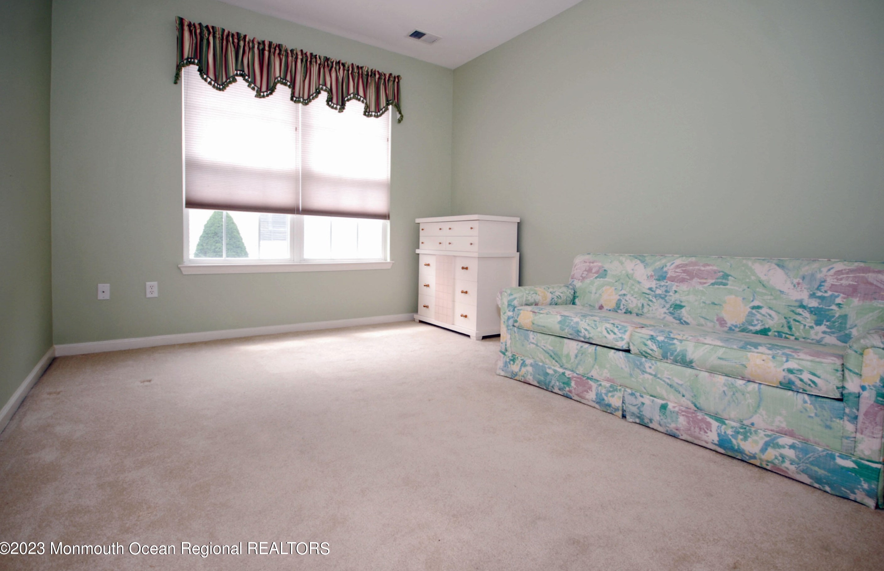 27 Plantation Way, Upper Freehold NJ 08501-1870 exterior