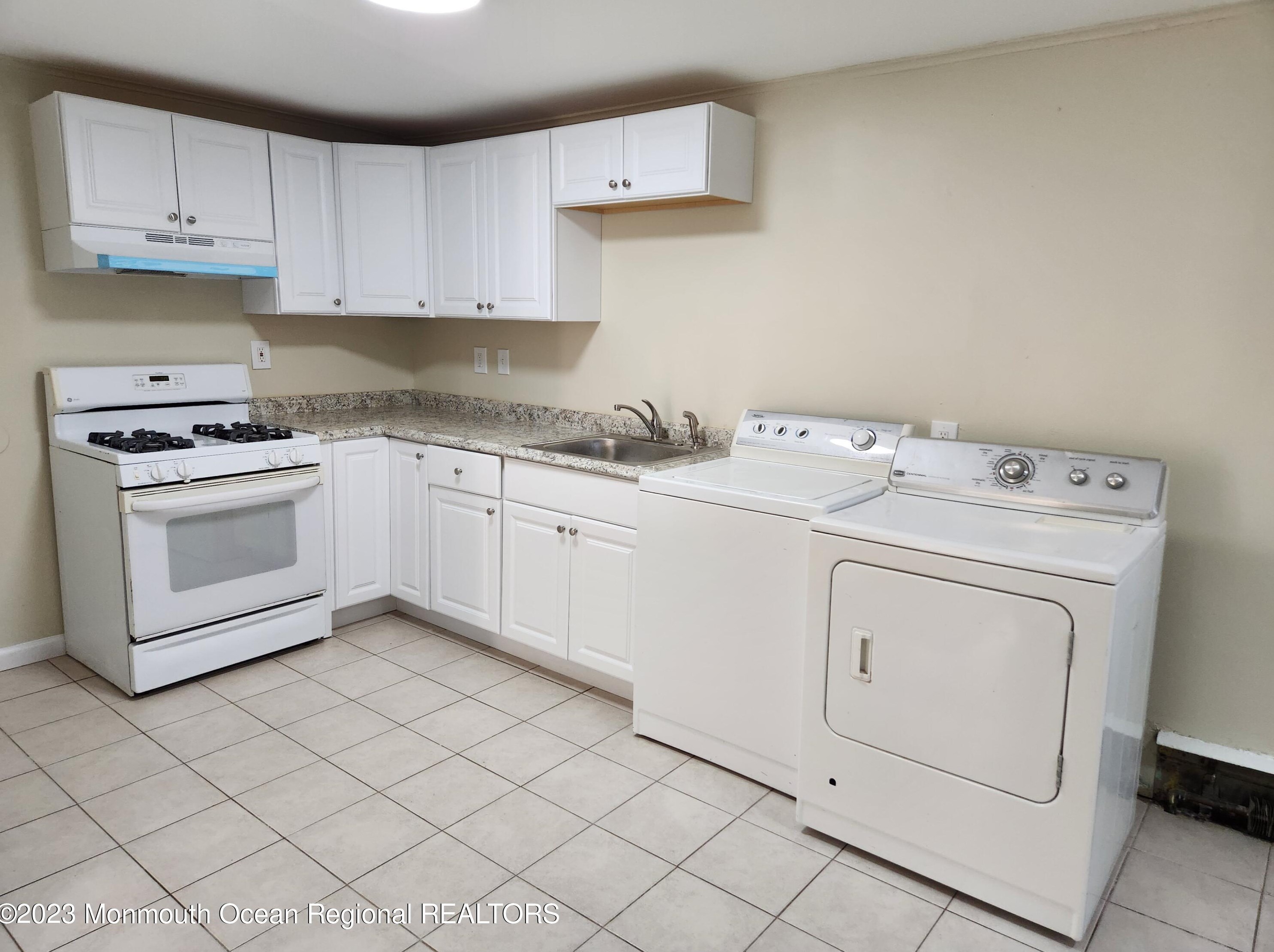 702 Sydney Ave, Keyport NJ  07735-3416 exterior