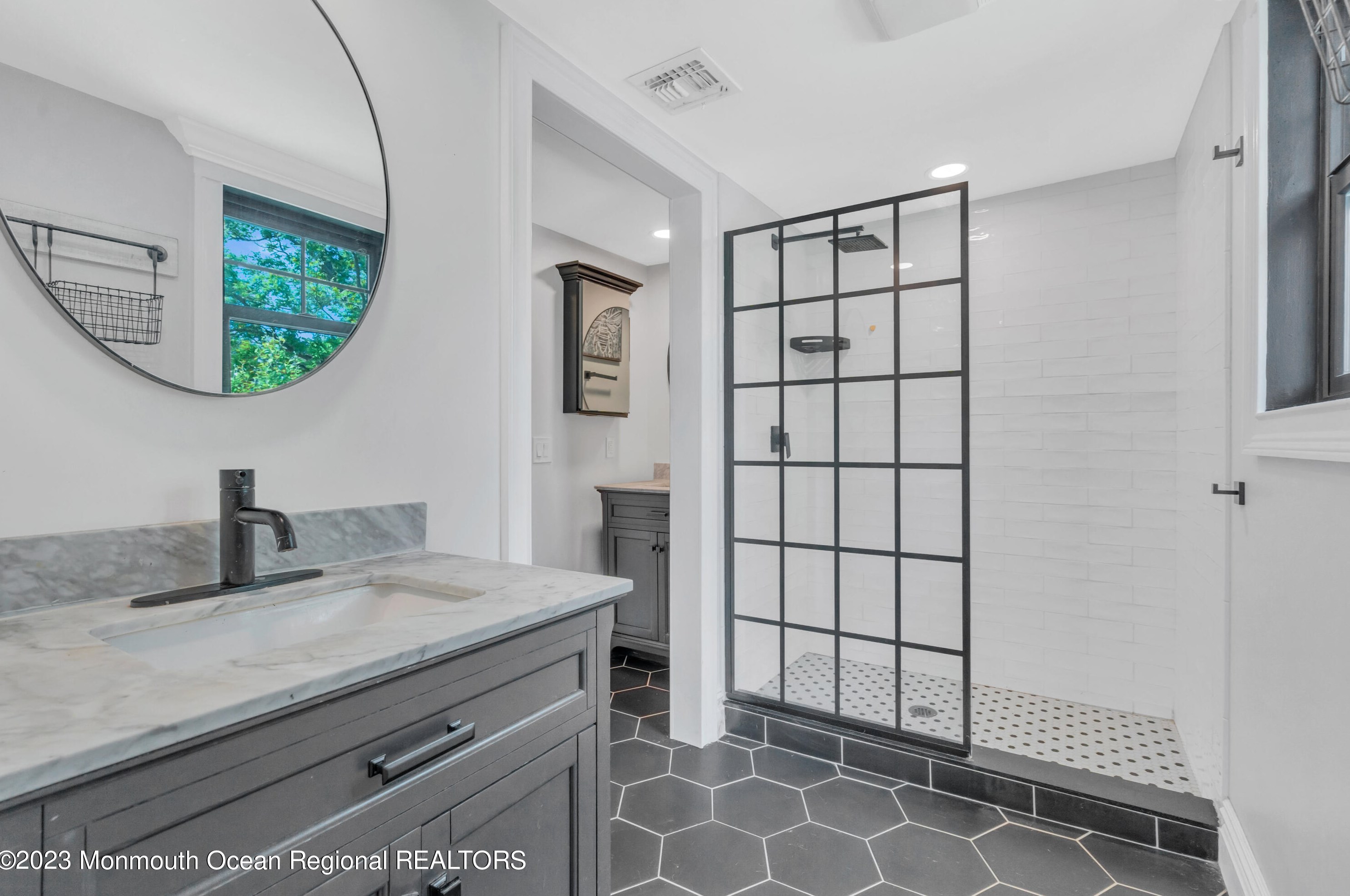 68 Crine Rd, Vanderburg NJ  07722-1409 exterior