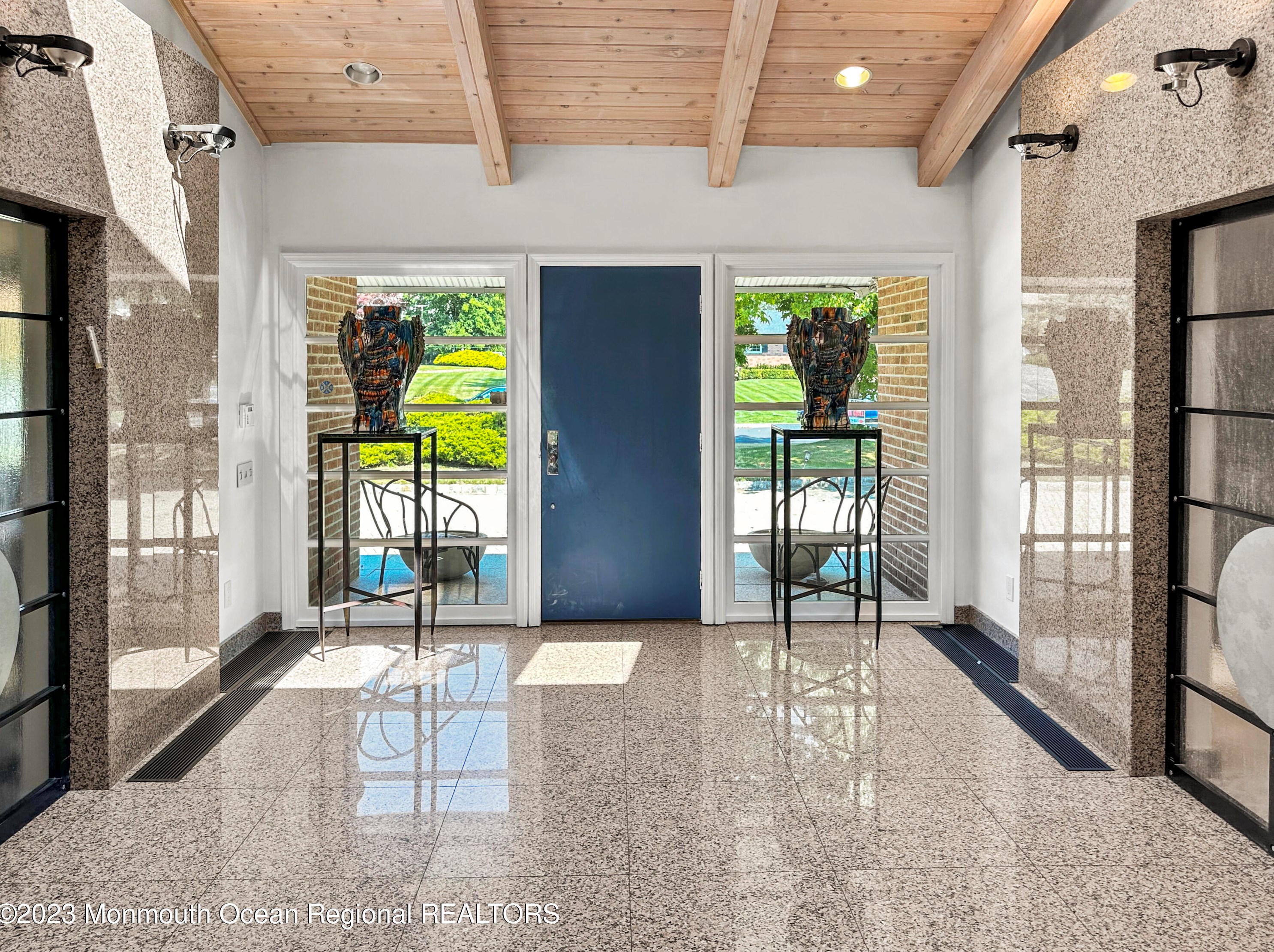 208 Maplewood Ave, Oakhurst NJ 07755-1618 exterior