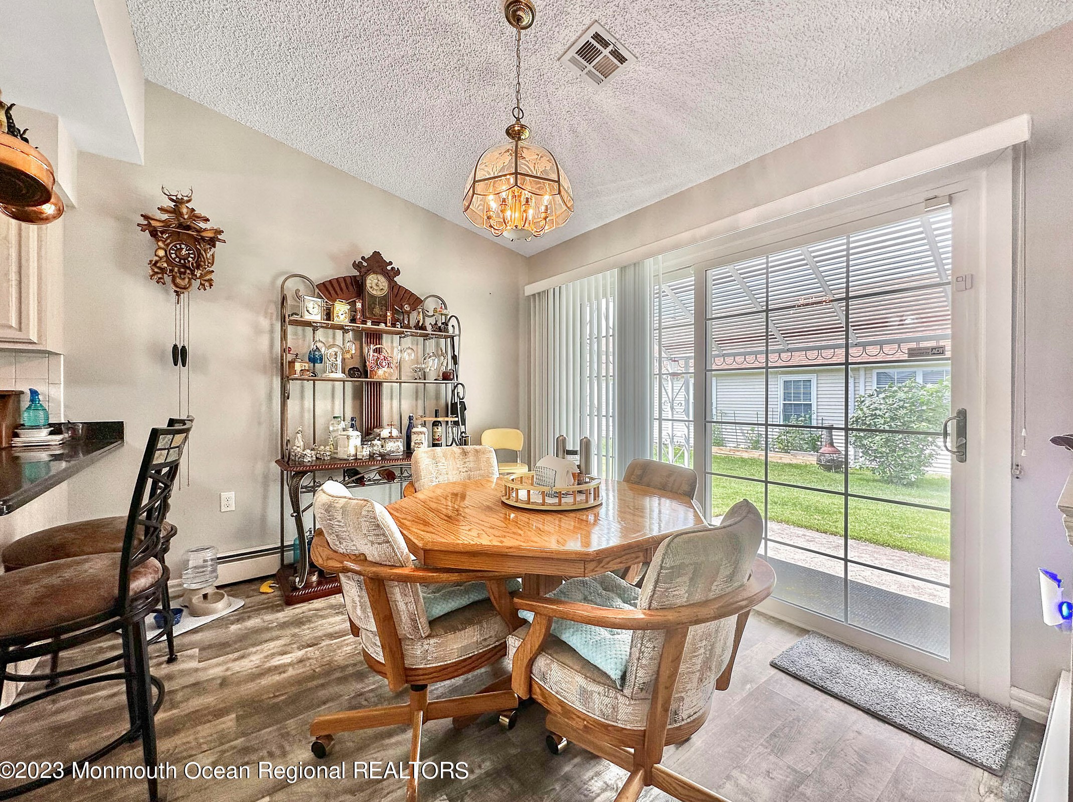 3 Sandhurst Ct, Toms River NJ  08757-6564 exterior