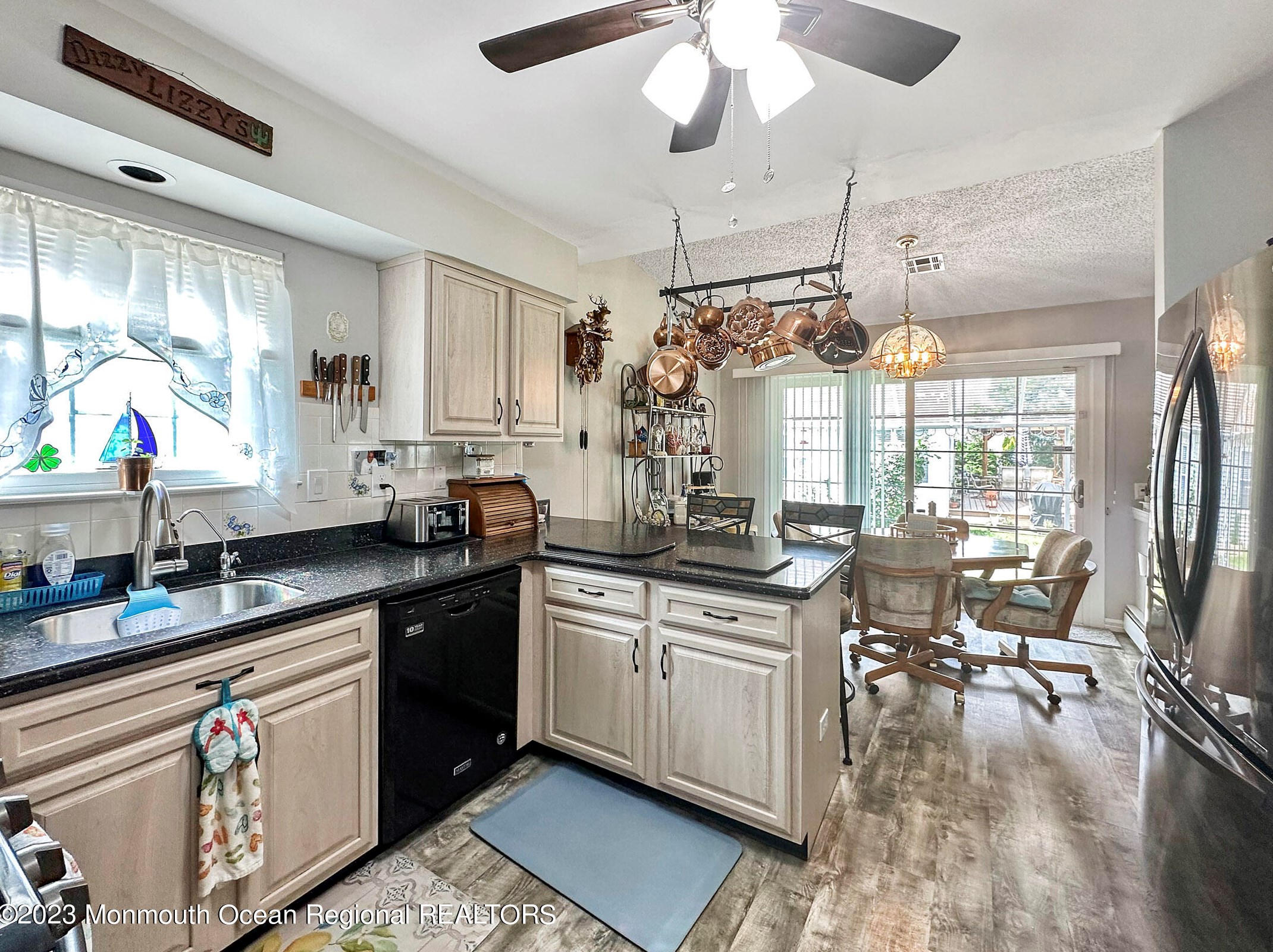 3 Sandhurst Ct, Toms River NJ  08757-6564 exterior