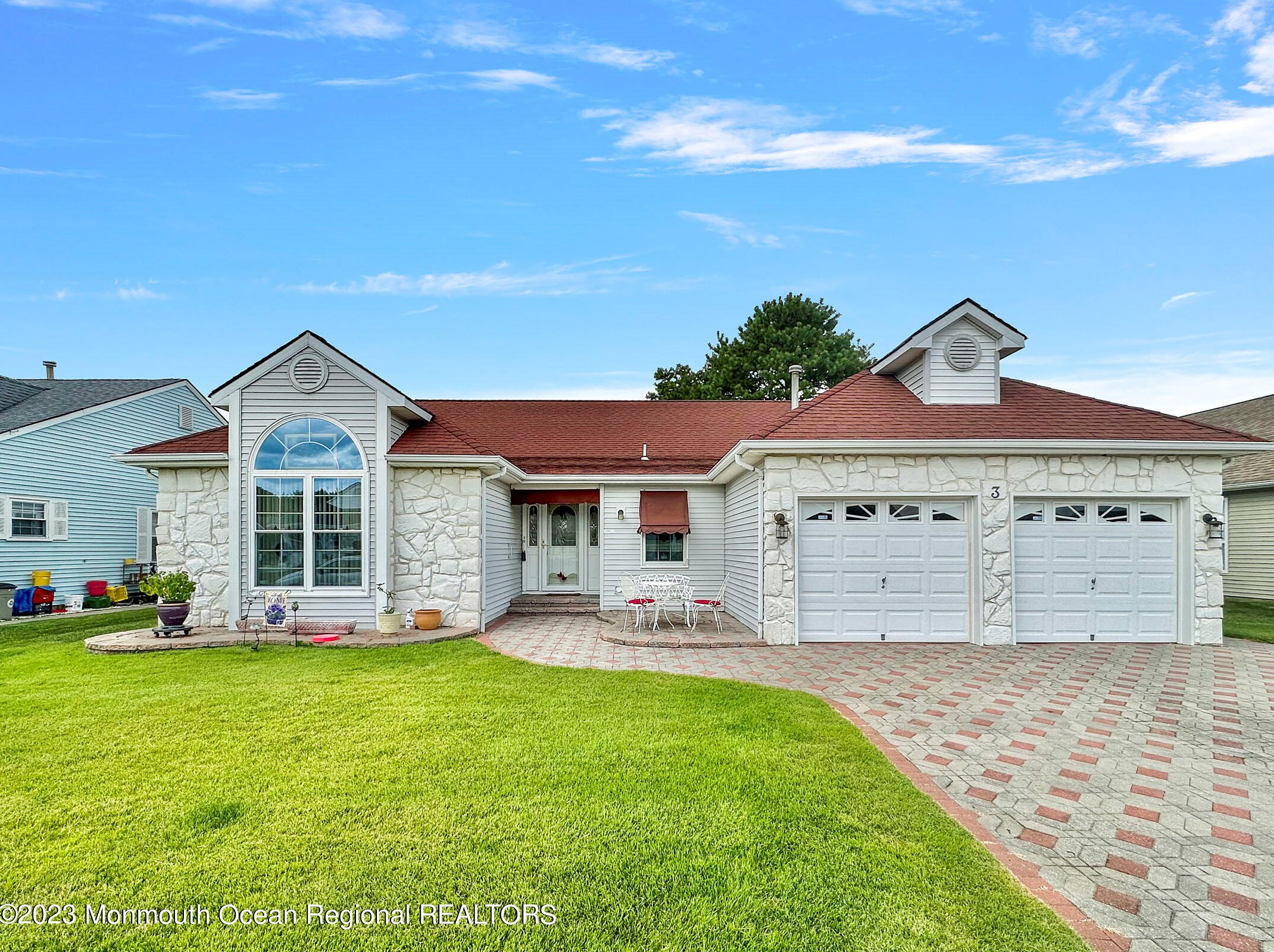 3 Sandhurst Ct, Toms River NJ  08757-6564 exterior