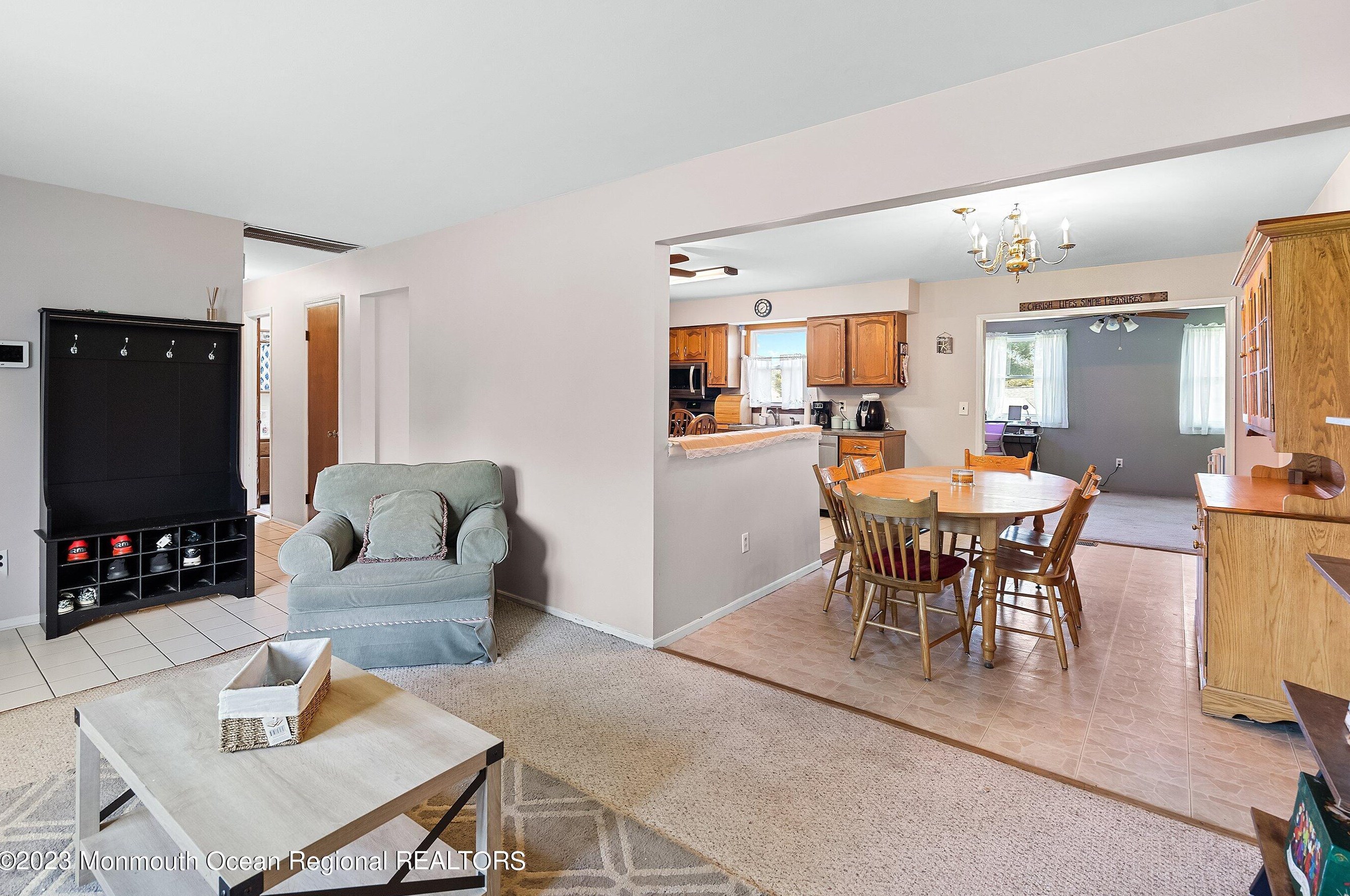 811 Apple Ct, Toms River NJ  08753-3742 exterior