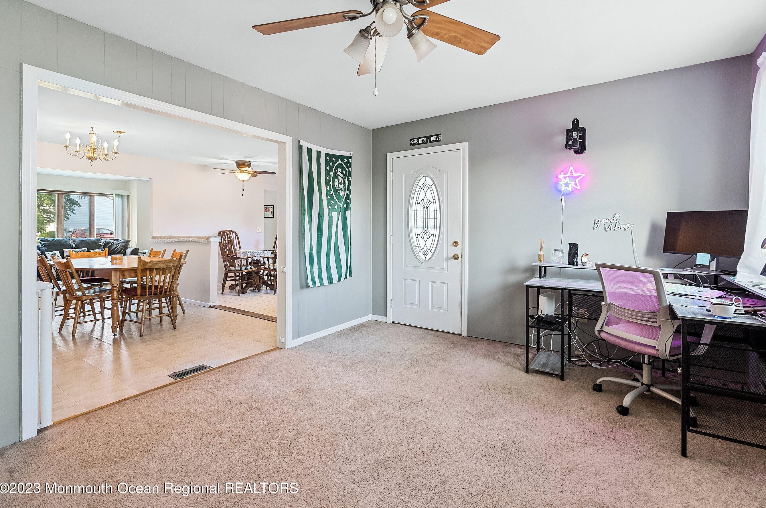 811 Apple Ct, Toms River NJ  08753-3742 exterior