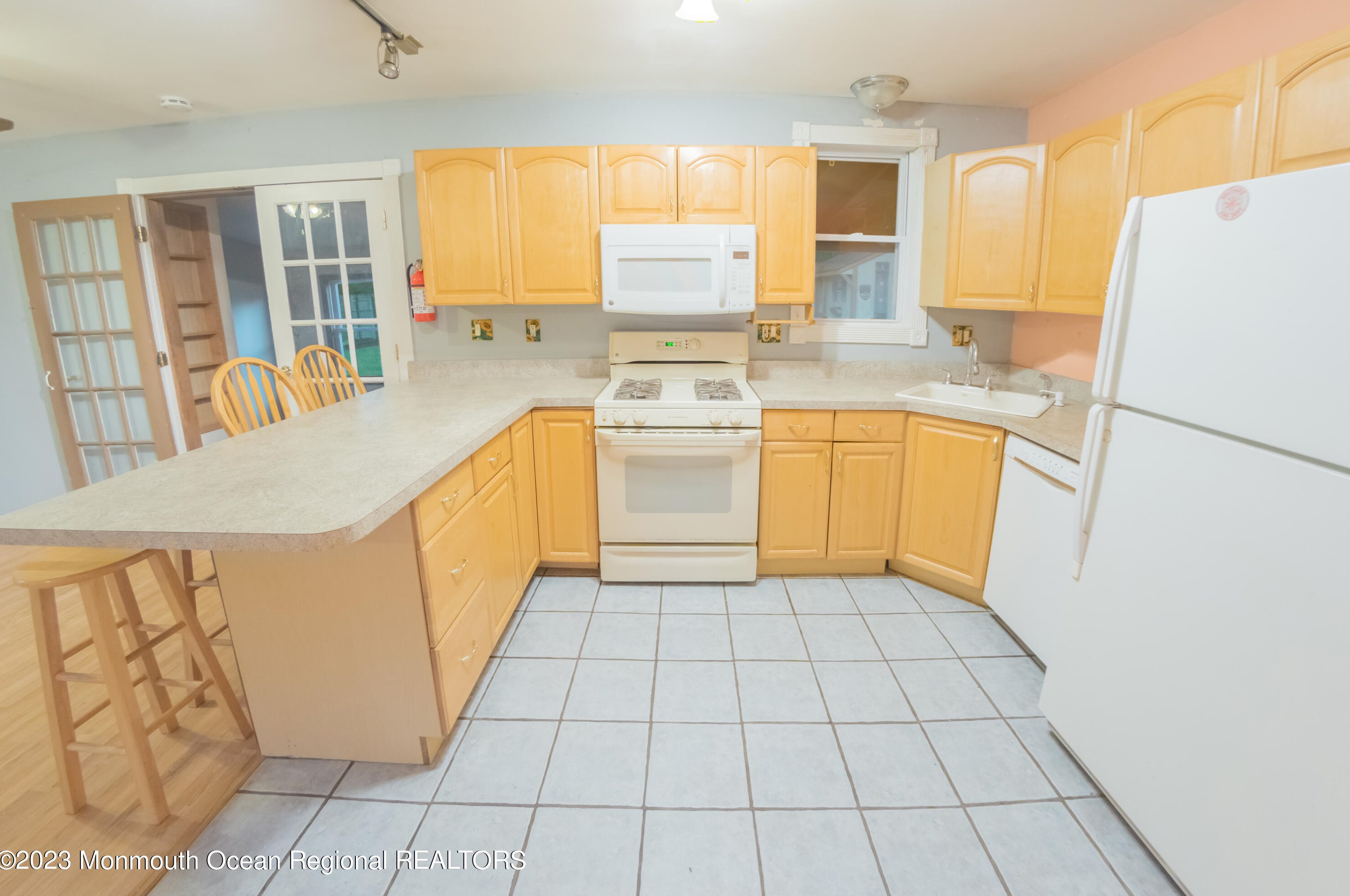 113 5 St, Barnegat Township NJ 08005-1217 exterior