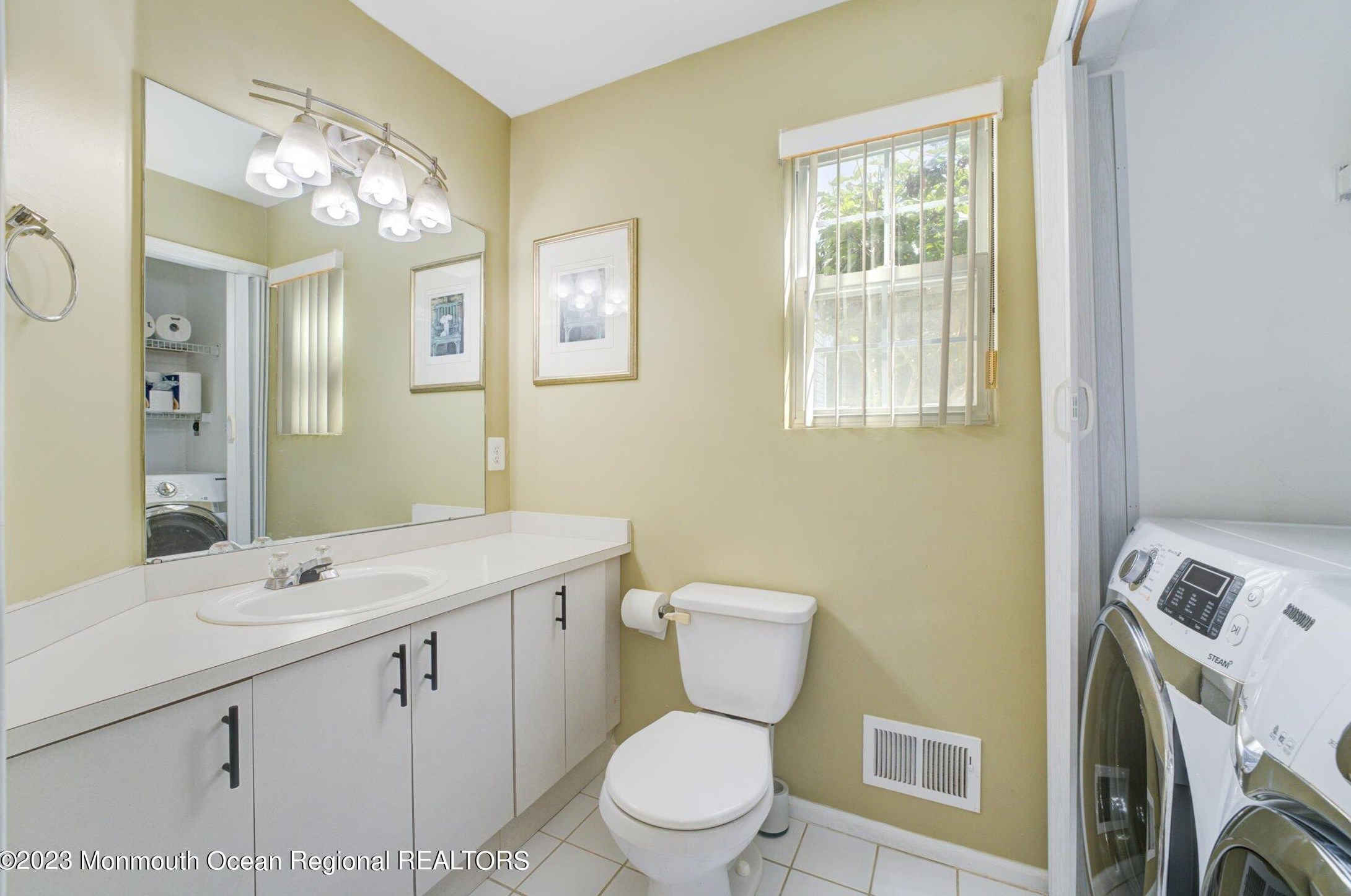 97 Kentucky Way, East Freehold NJ 07728-4653 exterior