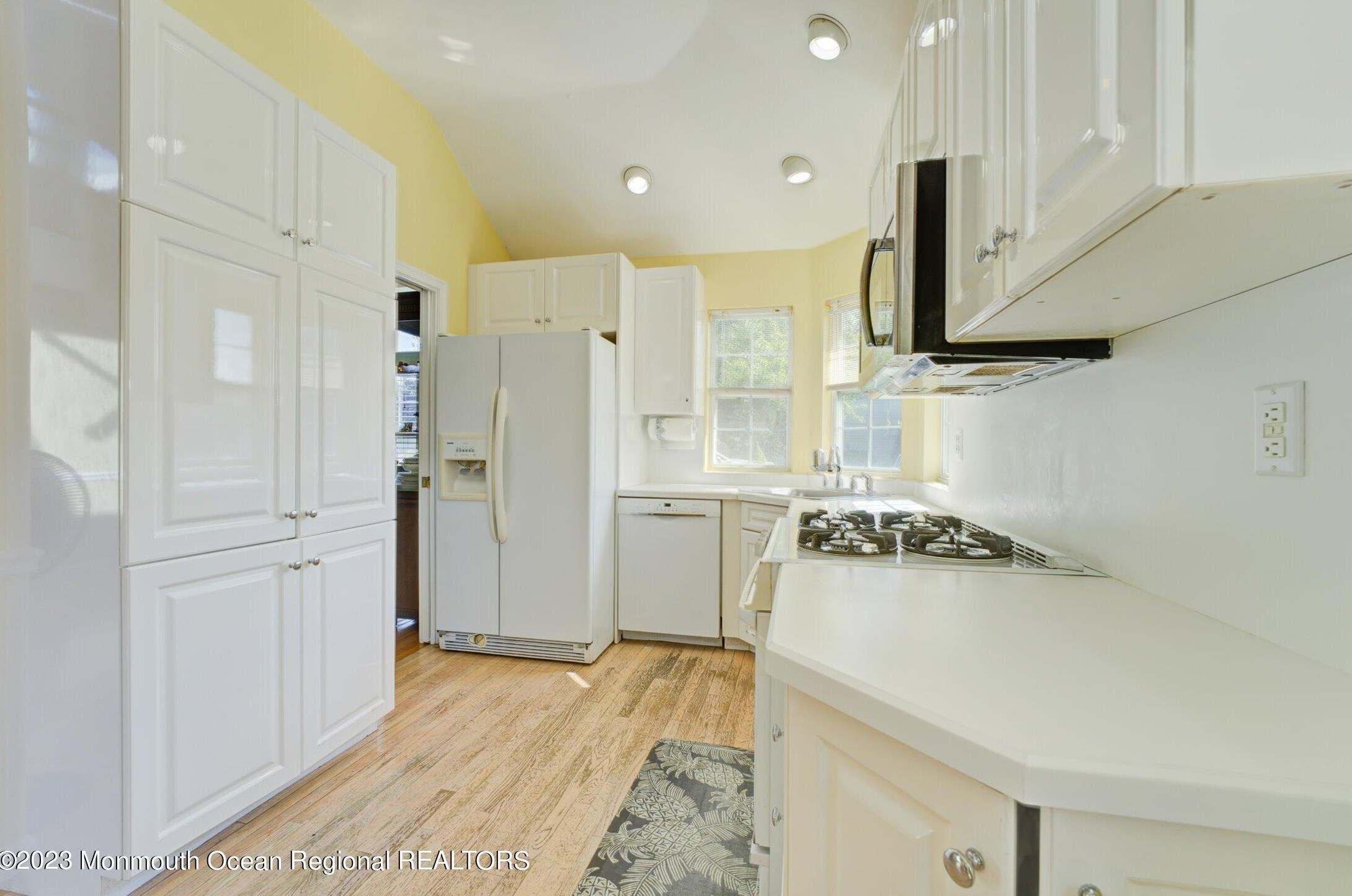 97 Kentucky Way, East Freehold NJ 07728-4653 exterior