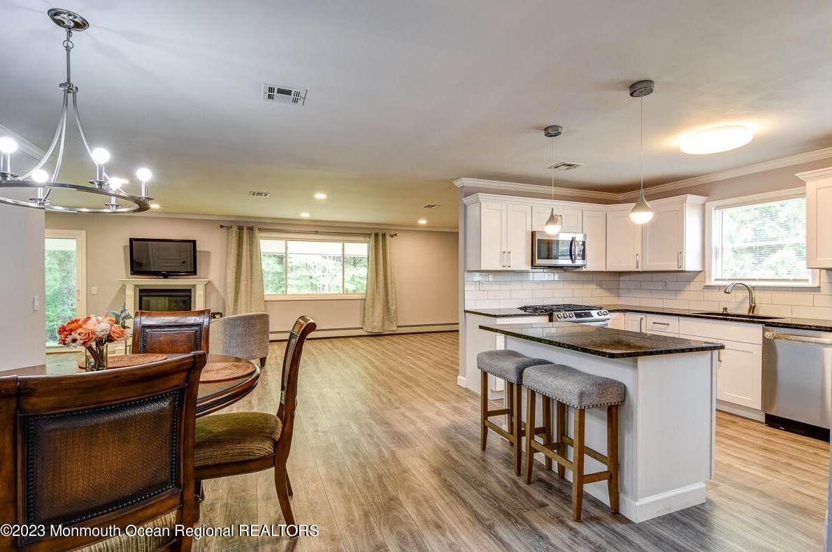 16 Canterbury Ln, Toms River NJ  08757-6503 exterior