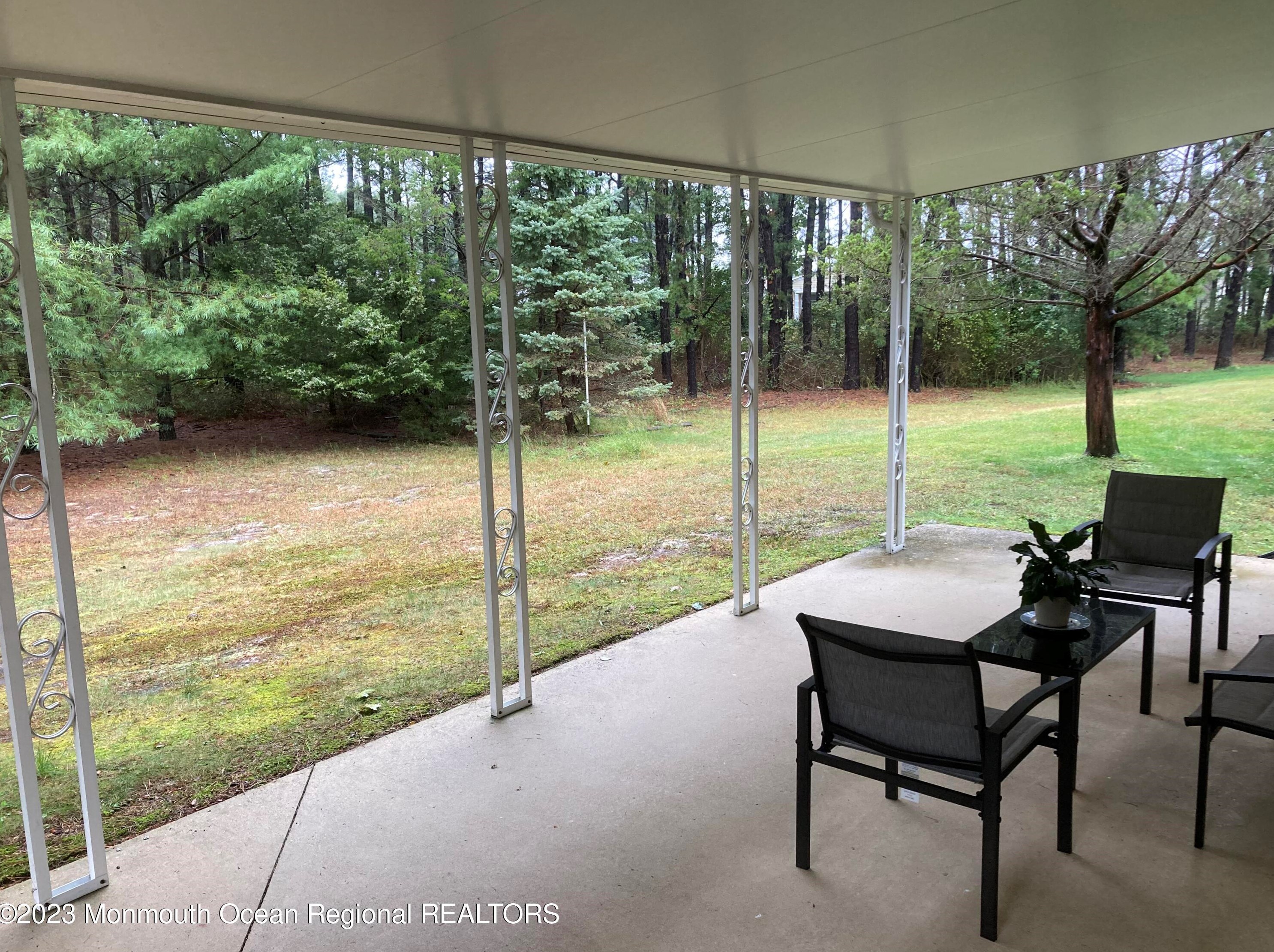 16 Canterbury Ln, Toms River NJ  08757-6503 exterior