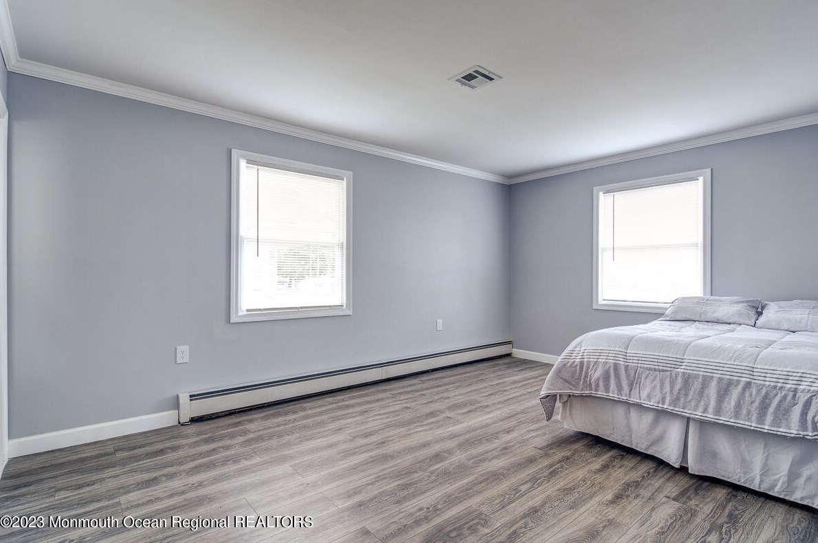 16 Canterbury Ln, Toms River NJ  08757-6503 exterior