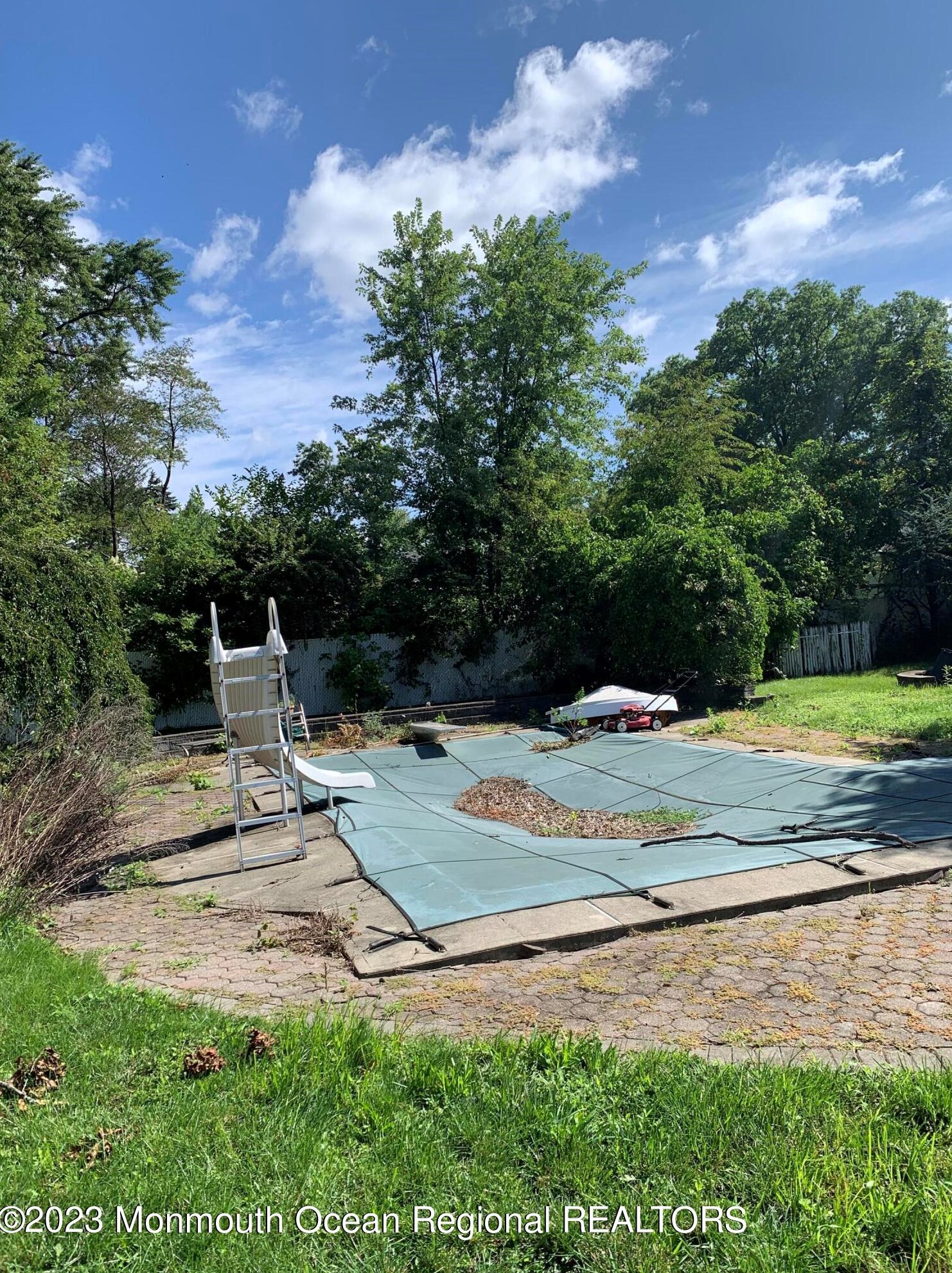 54 Mildred Ter, Clark NJ 07066-2910 exterior