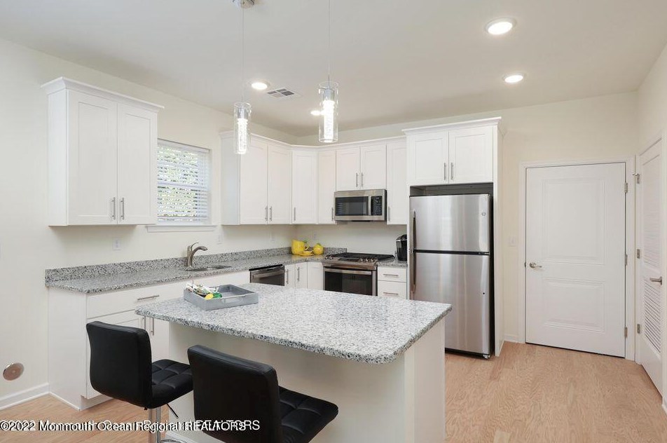 410 2 Ave, Toms River NJ 08757-4815 exterior