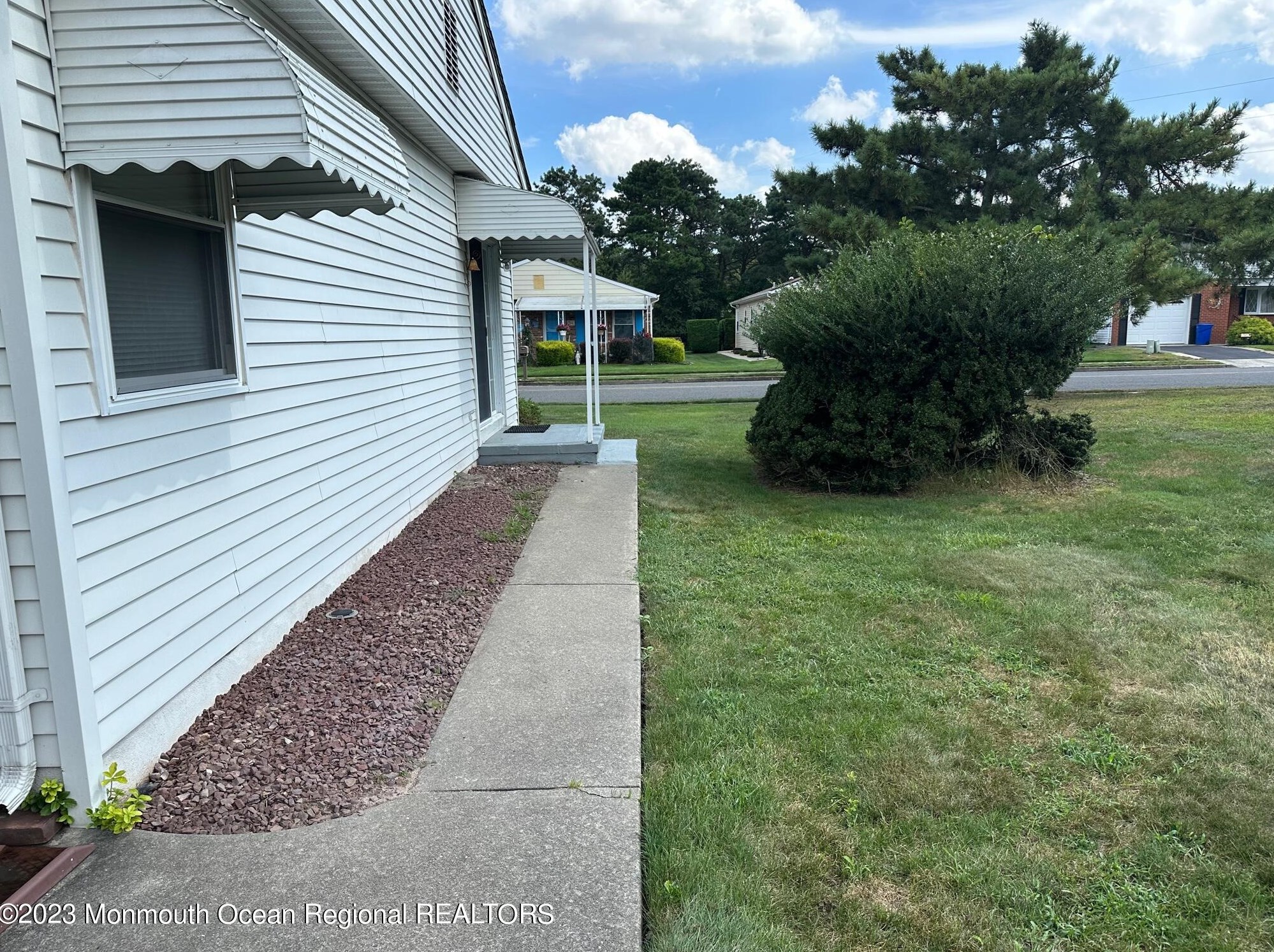 1 Panama Ct, Toms River NJ  08757-6223 exterior