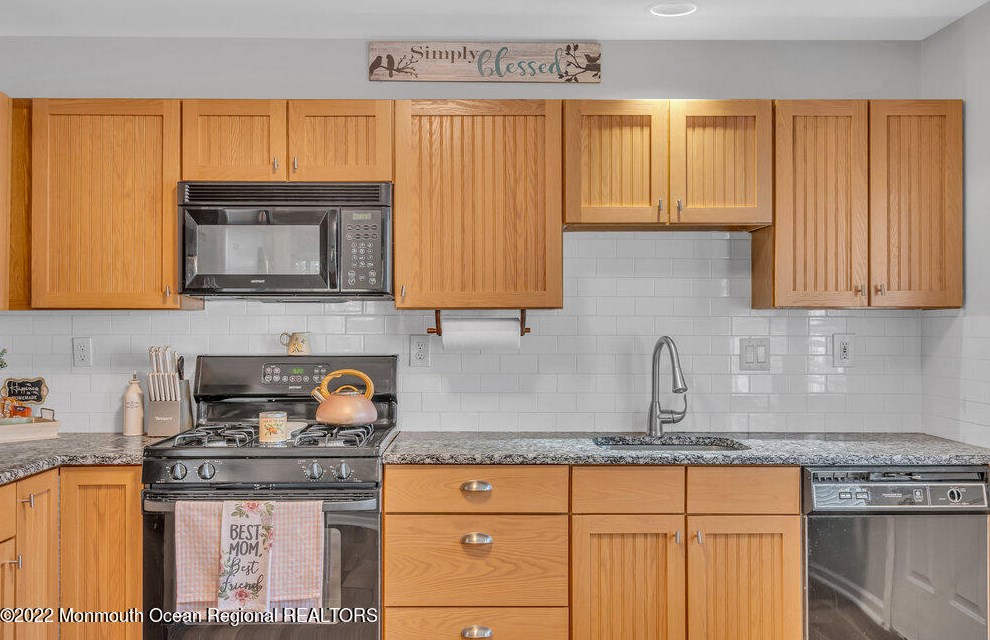 2413 Coral Leaf Rd, Toms River NJ  08755-1802 exterior