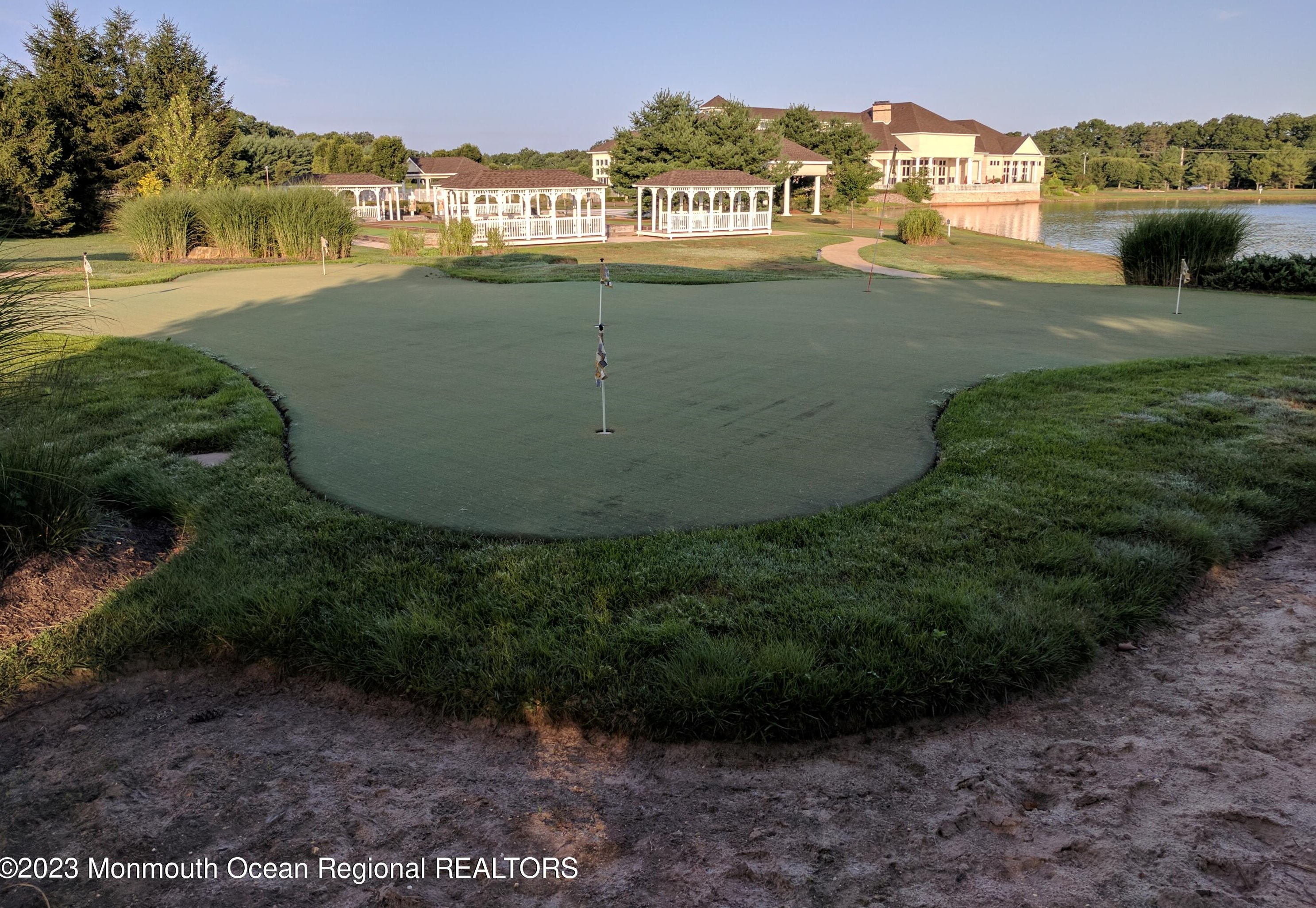 40 Pond Vw Cir, Barnegat Township NJ 08005-5622 exterior