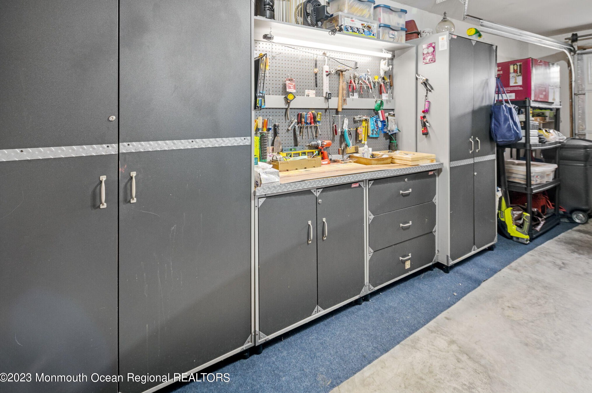 40 Pond Vw Cir, Barnegat Township NJ 08005-5622 exterior