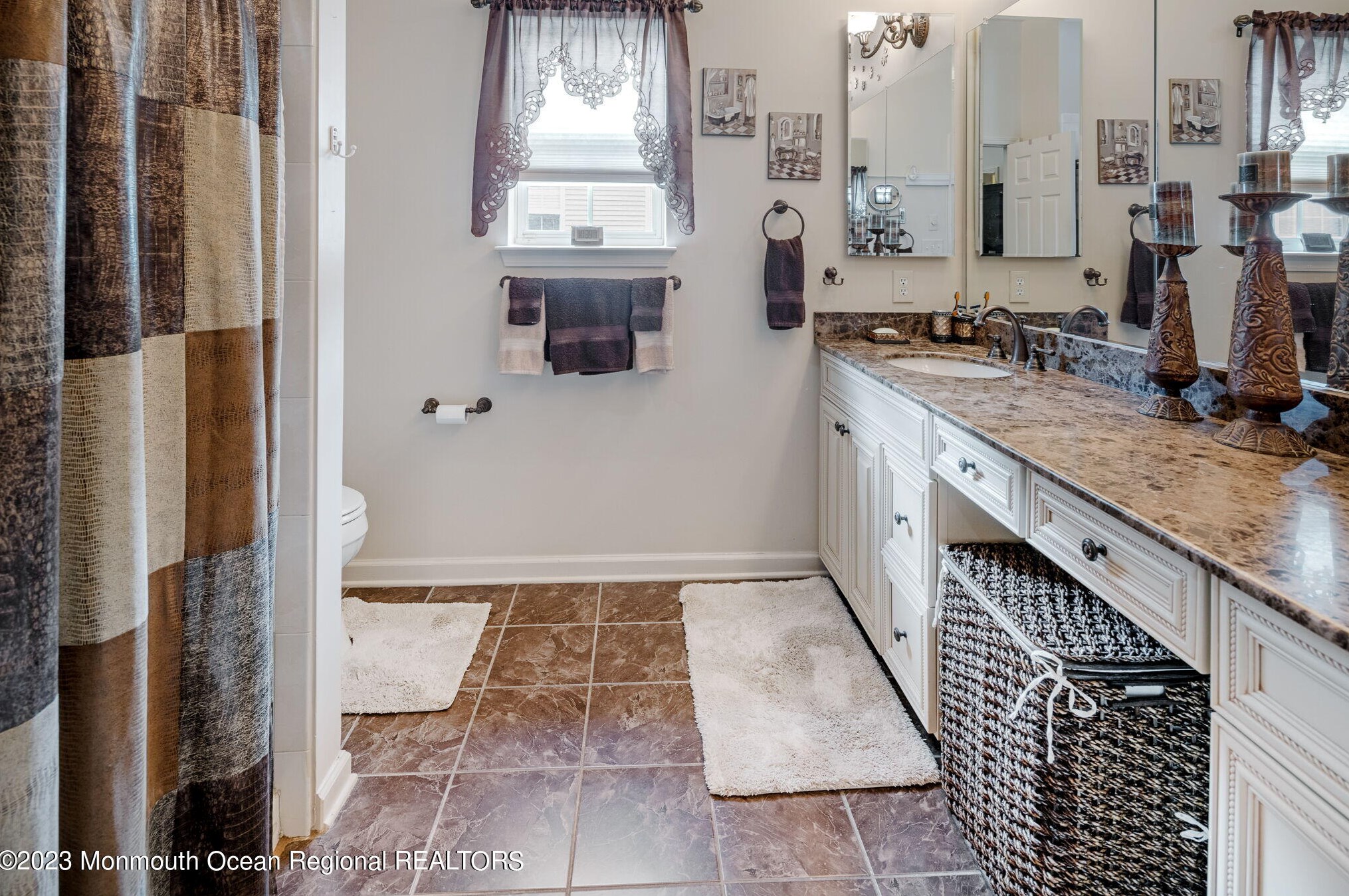 40 Pond Vw Cir, Barnegat Township NJ 08005-5622 exterior