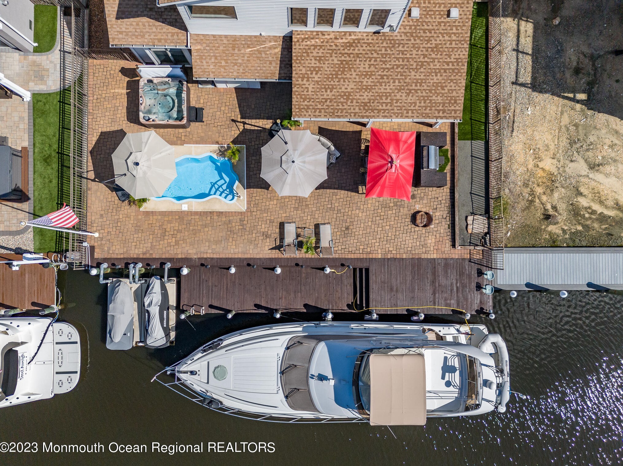 1861 Starboard Ct, Toms River NJ  08753-3122 exterior