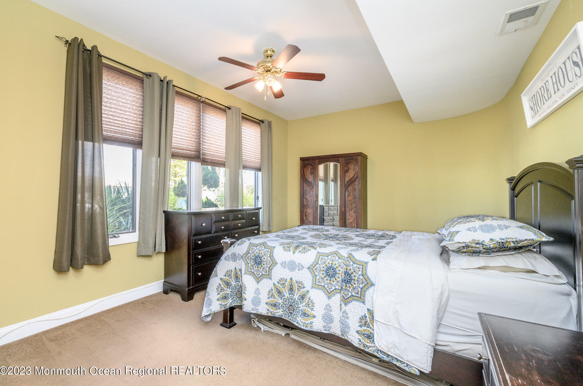 1861 Starboard Ct, Toms River NJ  08753-3122 exterior