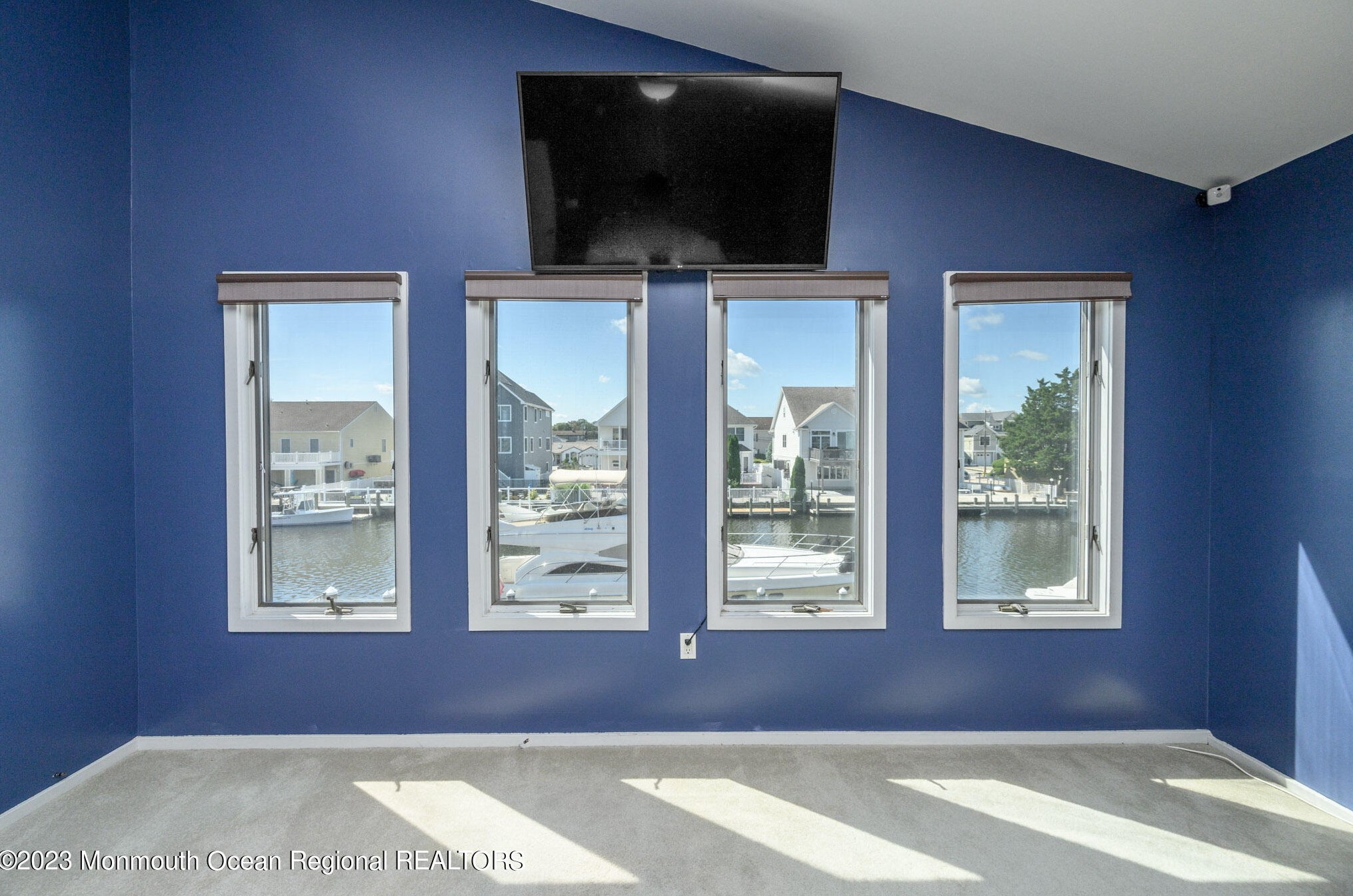 1861 Starboard Ct, Toms River NJ  08753-3122 exterior