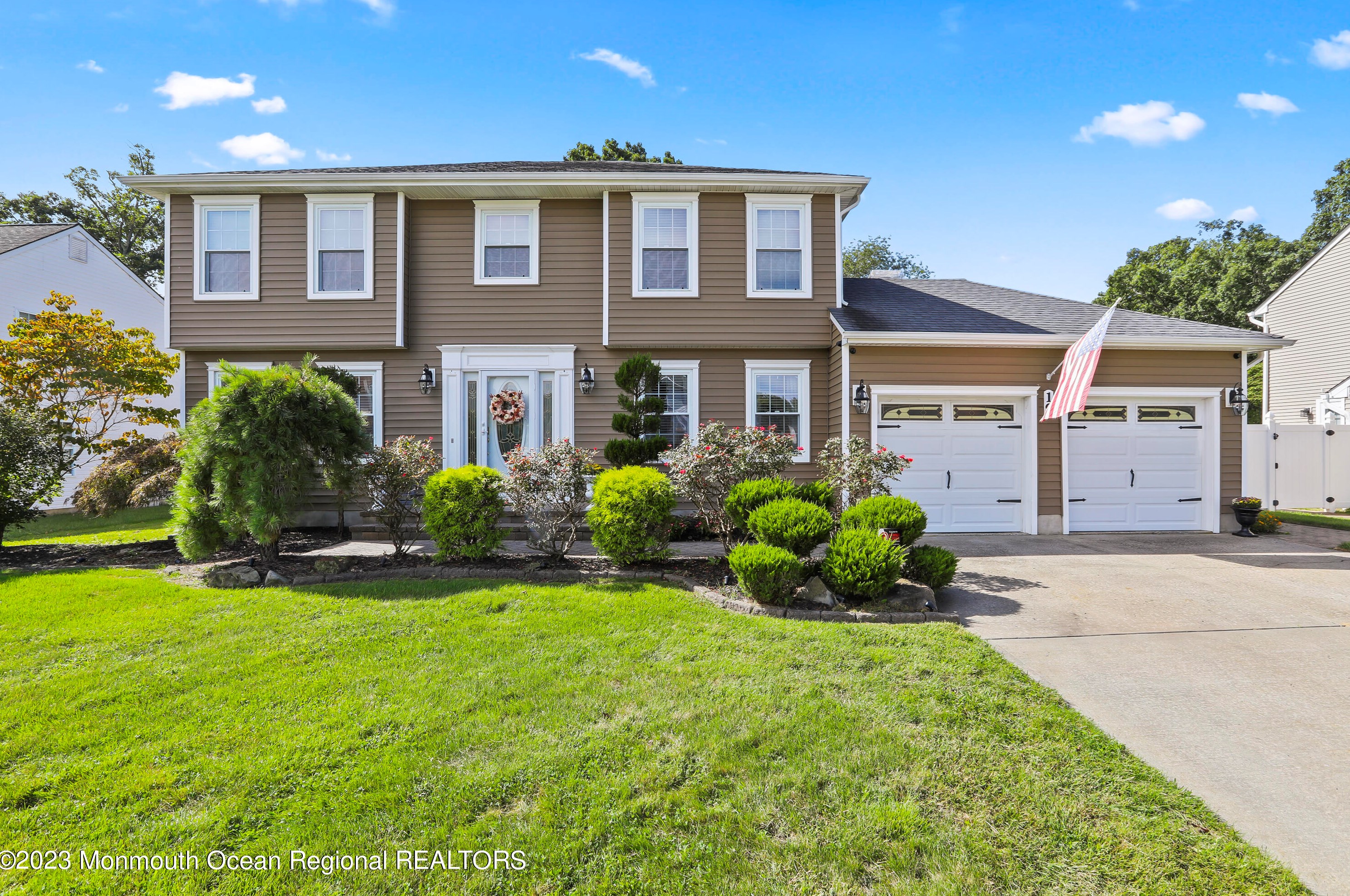 19 Melissa Ln, Wall Township NJ  07731-2371 exterior