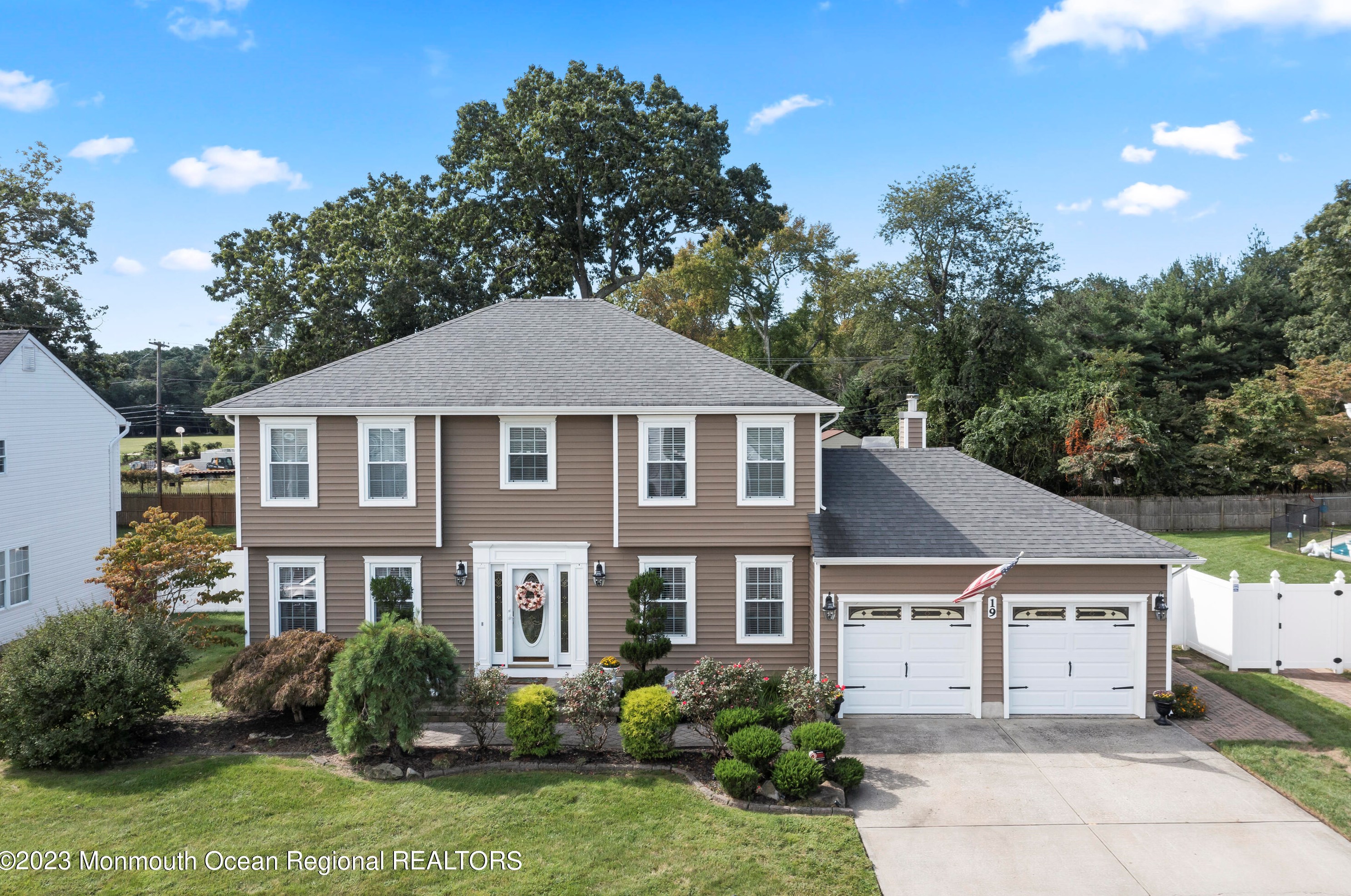 19 Melissa Ln, Wall Township NJ  07731-2371 exterior