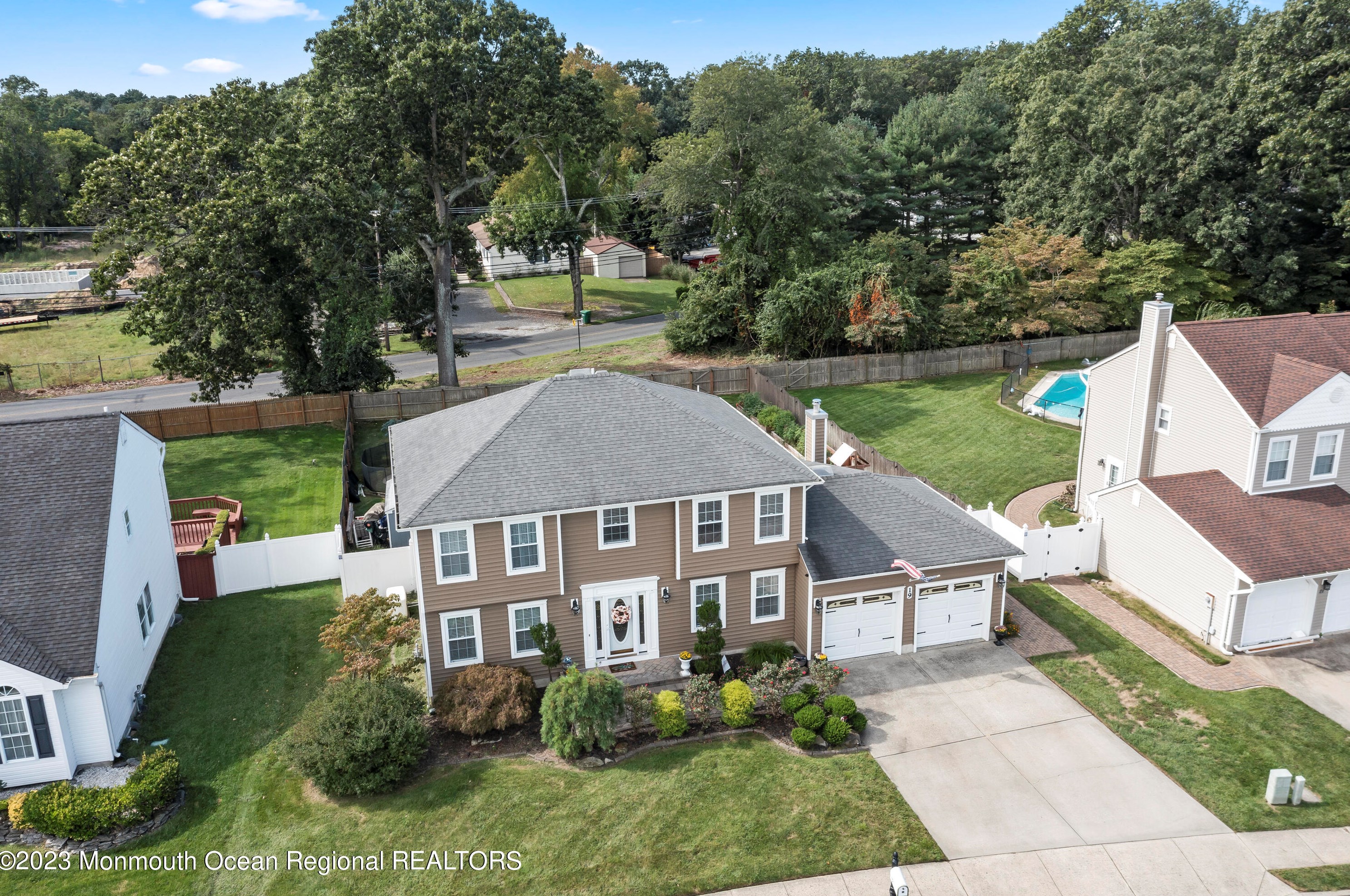 19 Melissa Ln, Wall Township NJ  07731-2371 exterior