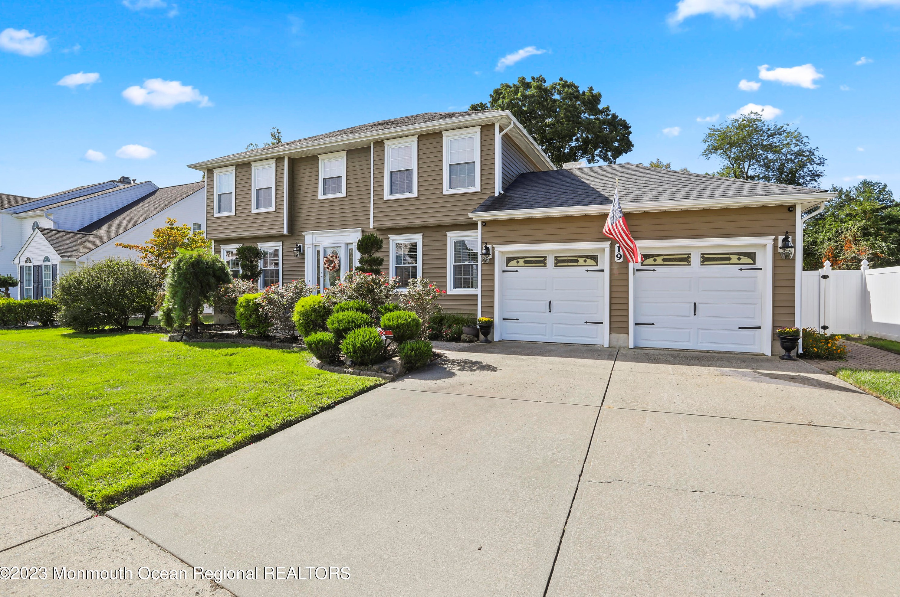 19 Melissa Ln, Wall Township NJ  07731-2371 exterior