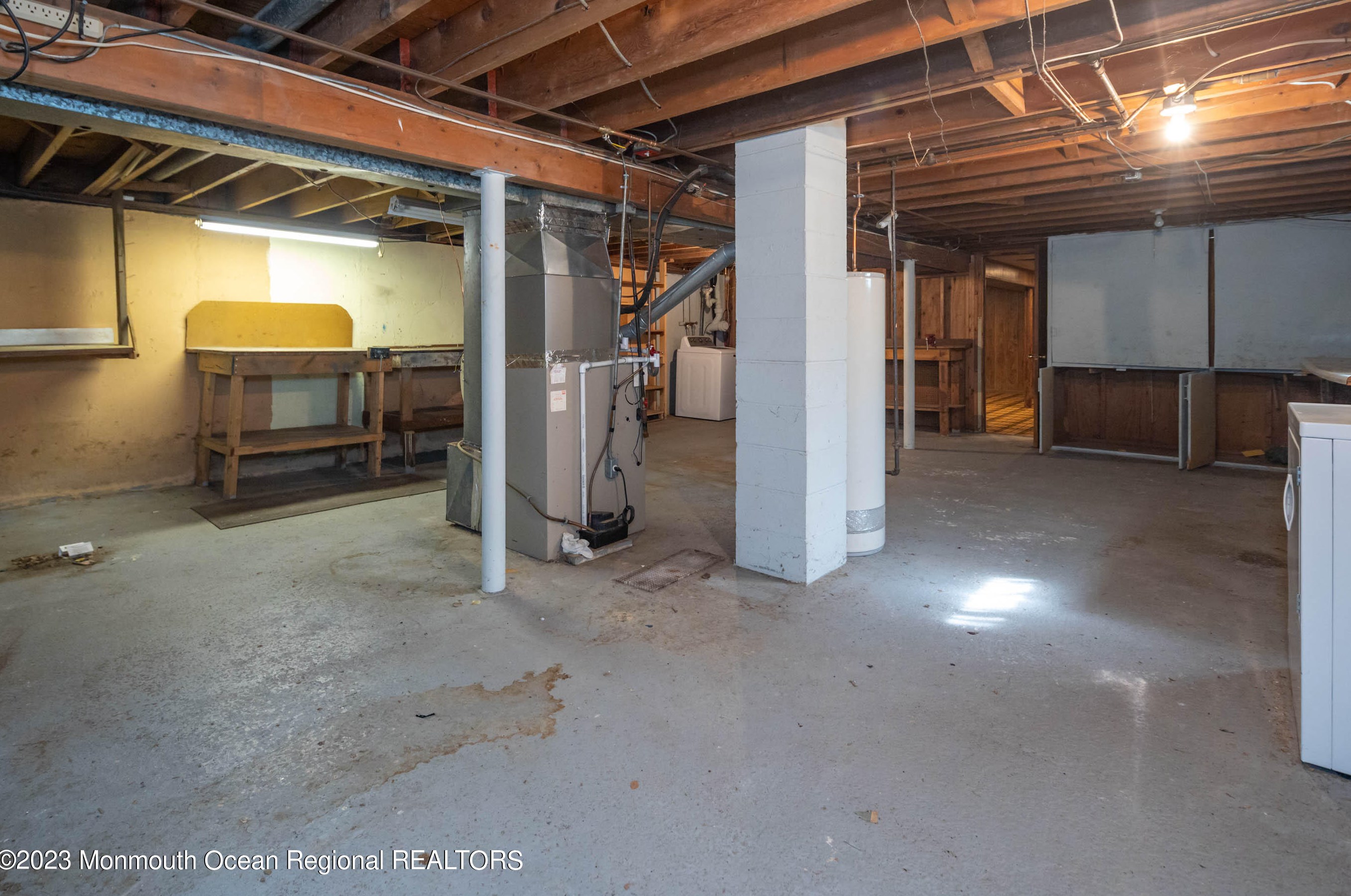 8 Deborah Pl, Oakhurst NJ 07755-1231 exterior