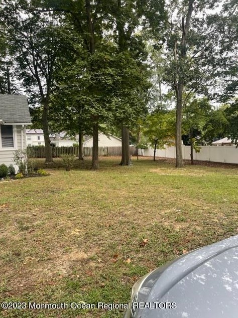 239 Highwood Rd, Oakhurst NJ  07755-1472 exterior