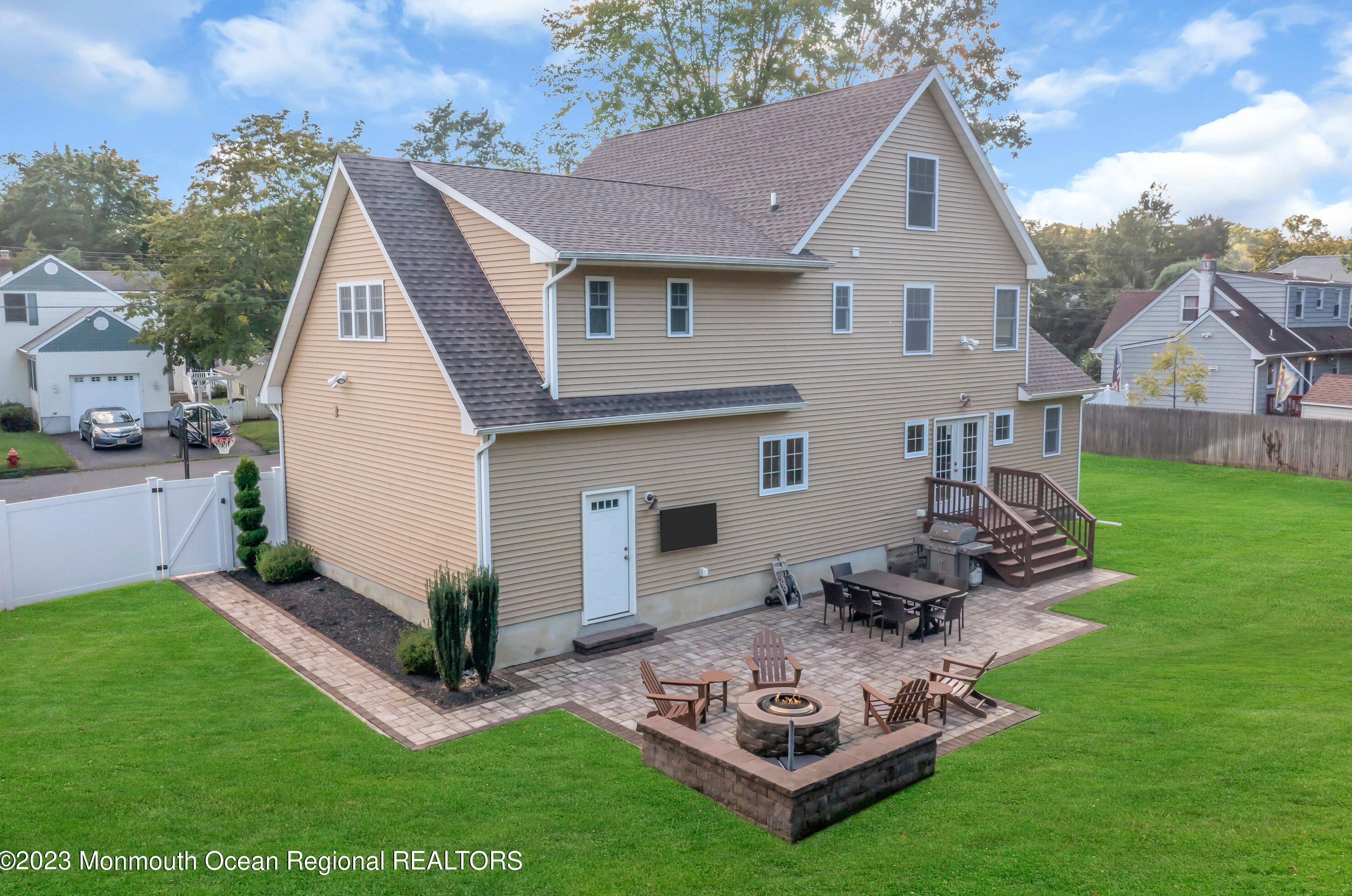 127 Washington Ave, Matawan NJ 07747-2921 exterior