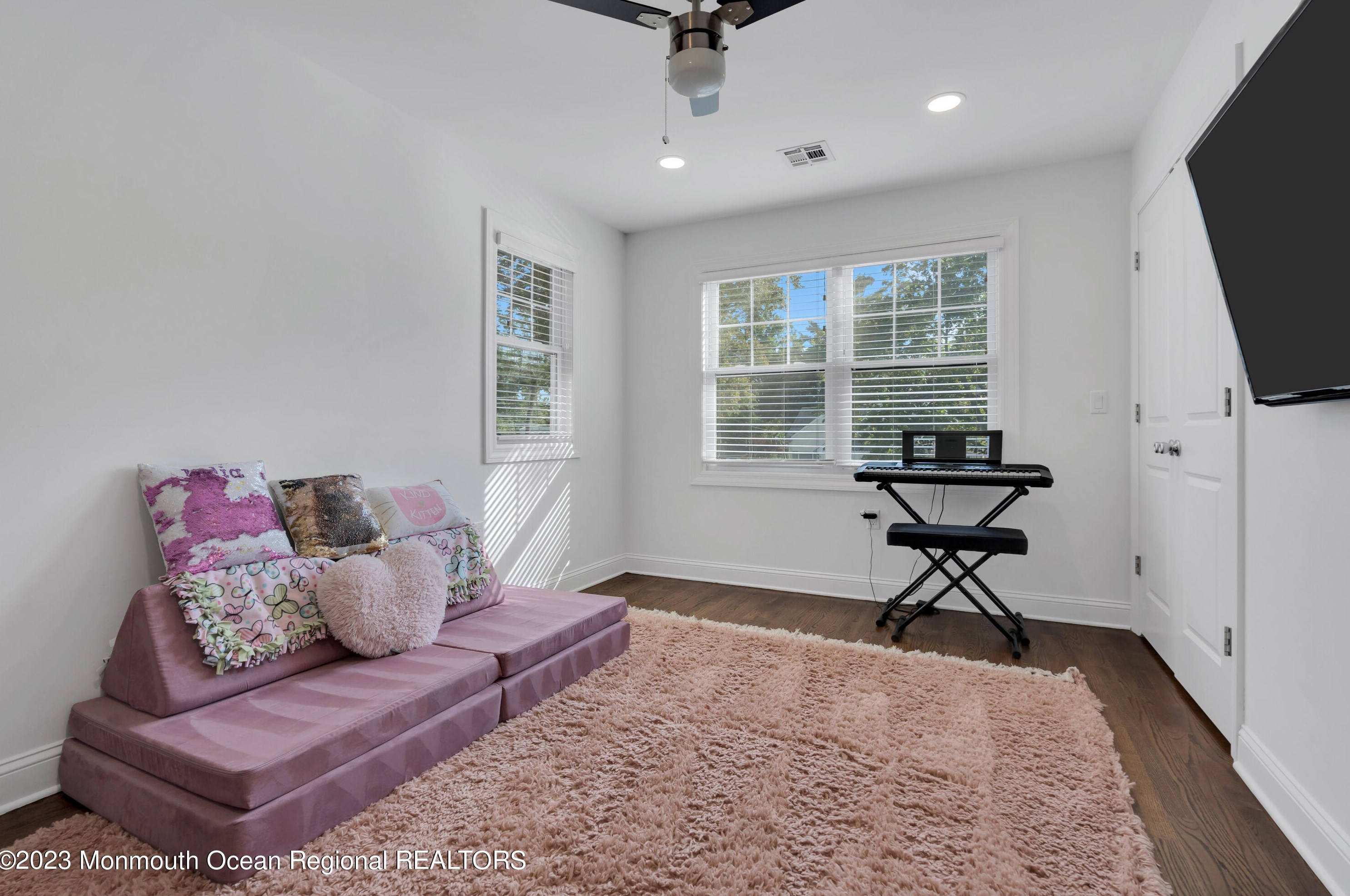 127 Washington Ave, Matawan NJ 07747-2921 exterior