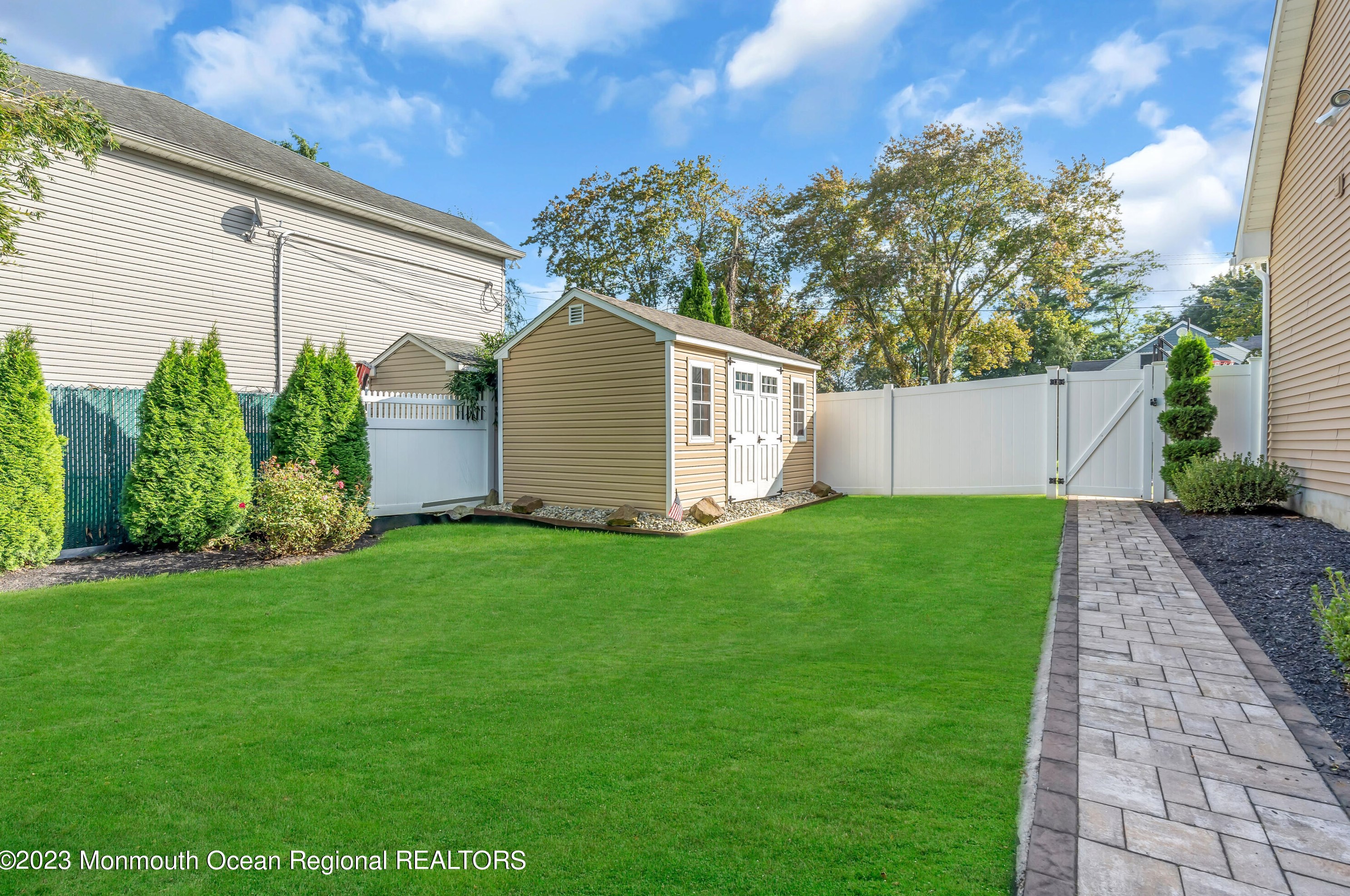 127 Washington Ave, Matawan NJ 07747-2921 exterior