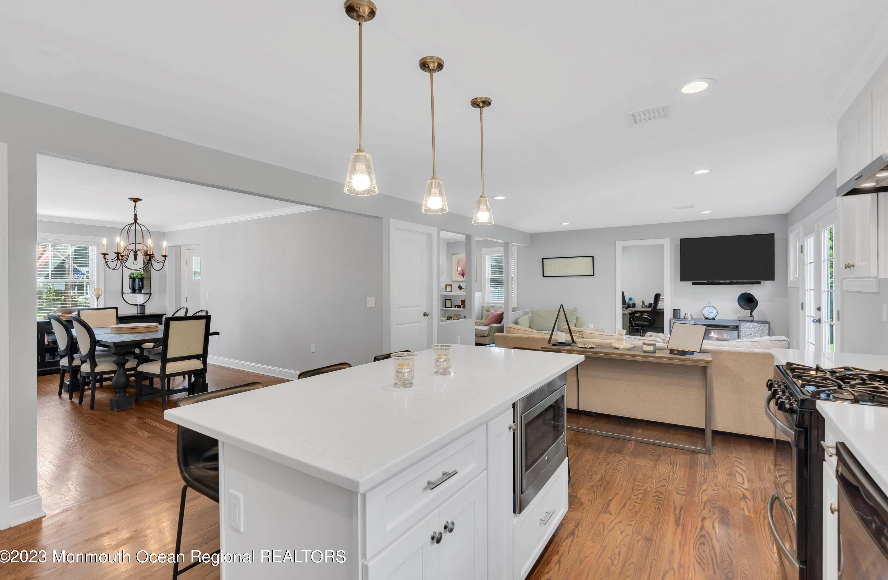 127 Washington Ave, Matawan NJ 07747-2921 exterior