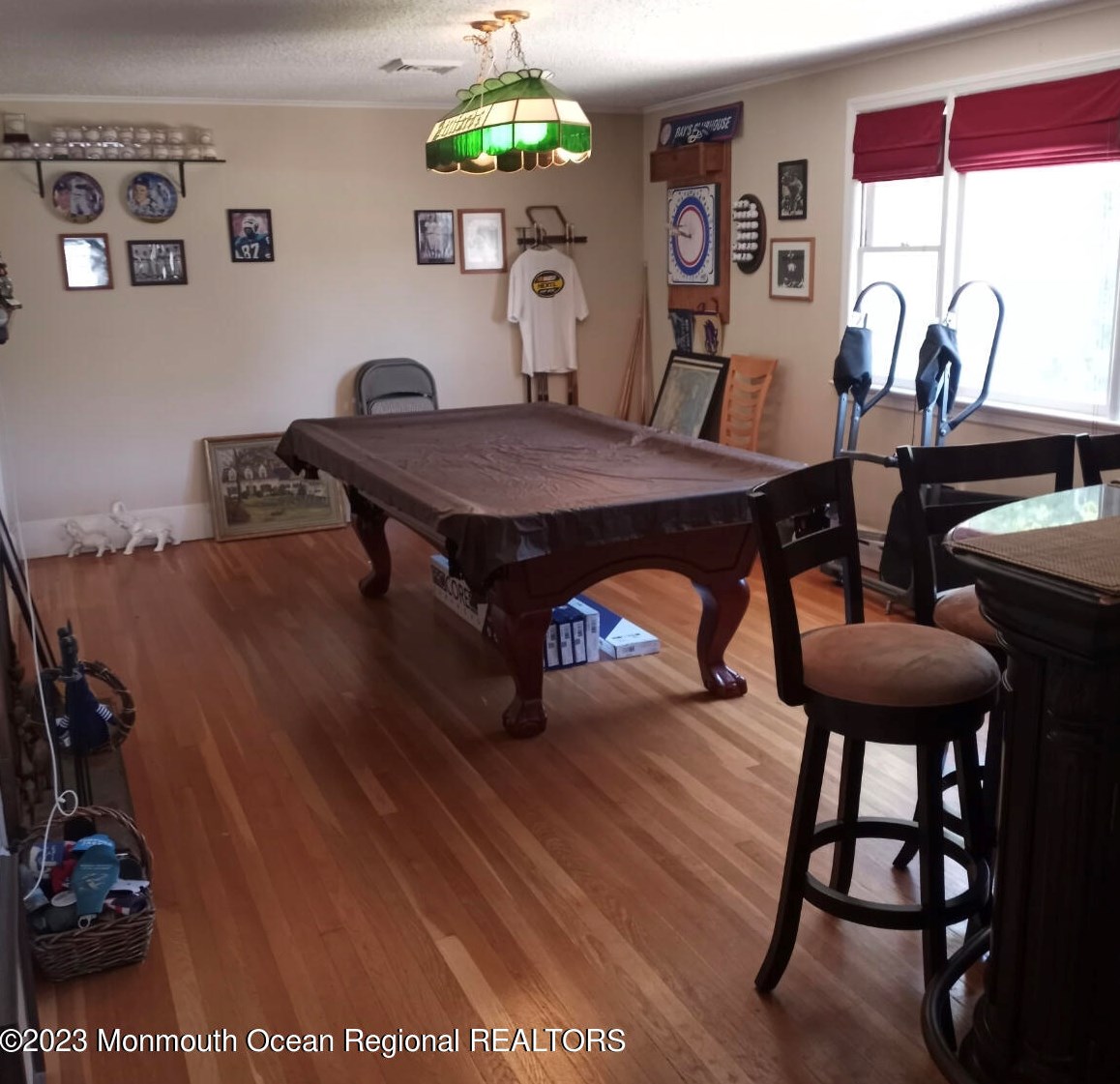 184 Orchard Ave, Belford NJ  07718-1257 exterior