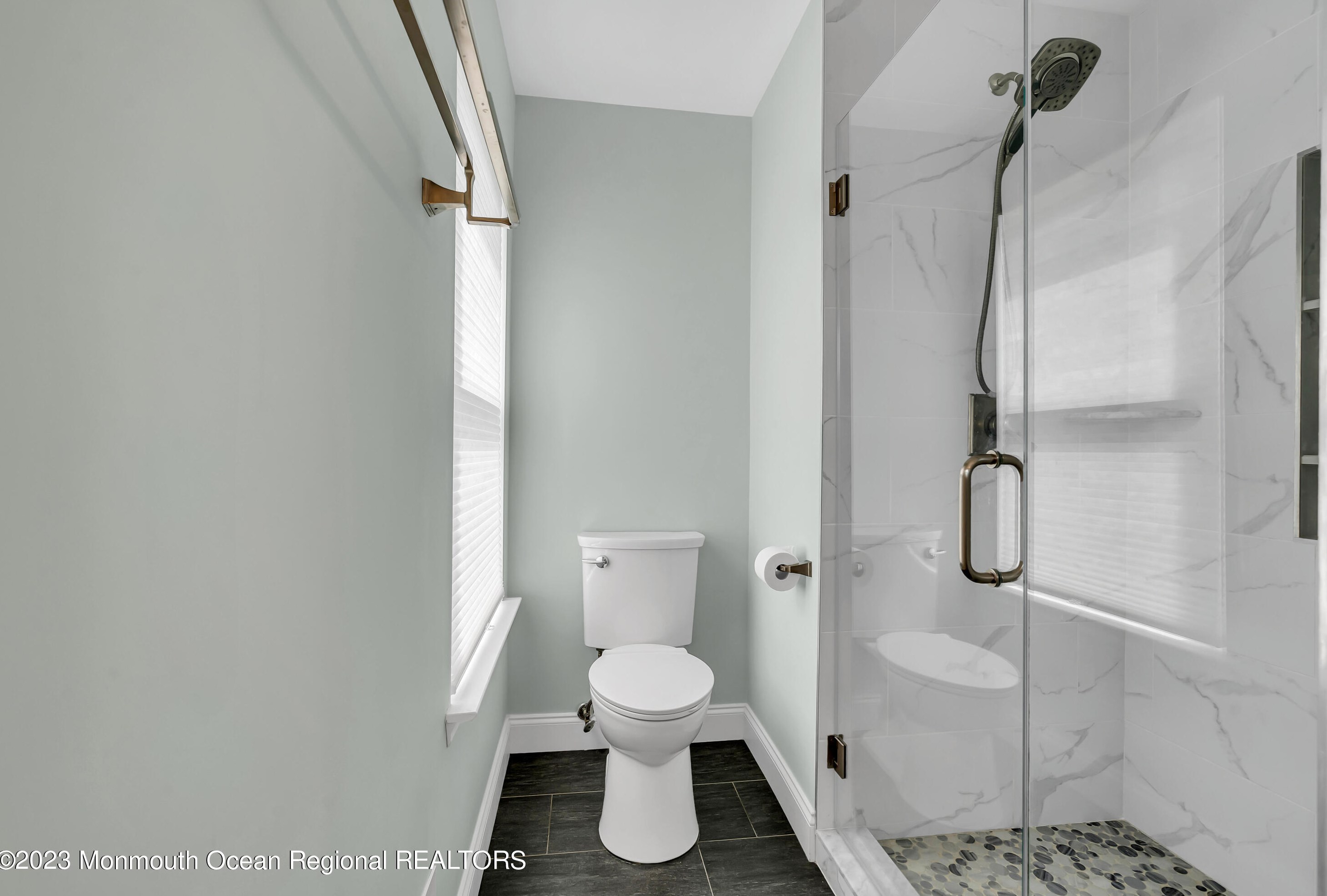 6 Winchester Dr, Wall Township NJ exterior